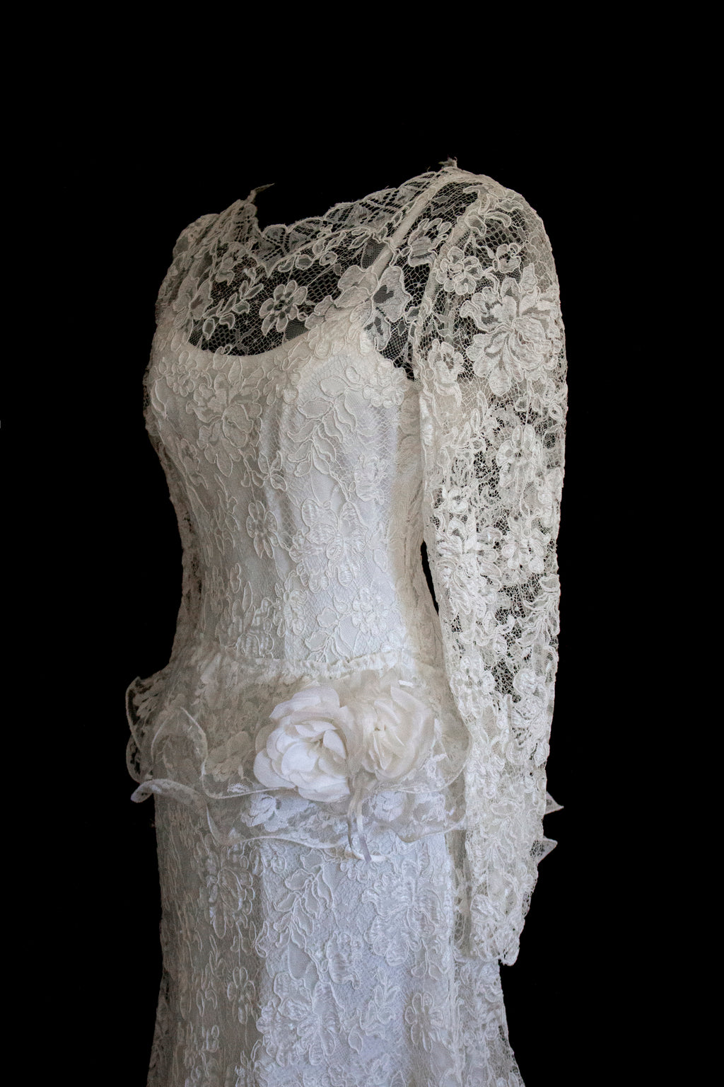 1980s Vintage Macramé Lace Sheath Wedding Dress | Full Train Gown - 377