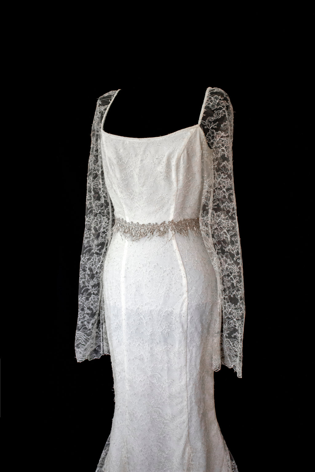 Vintage Chantilly Lace Mermaid Wedding Dress | Full Train Gown - 379