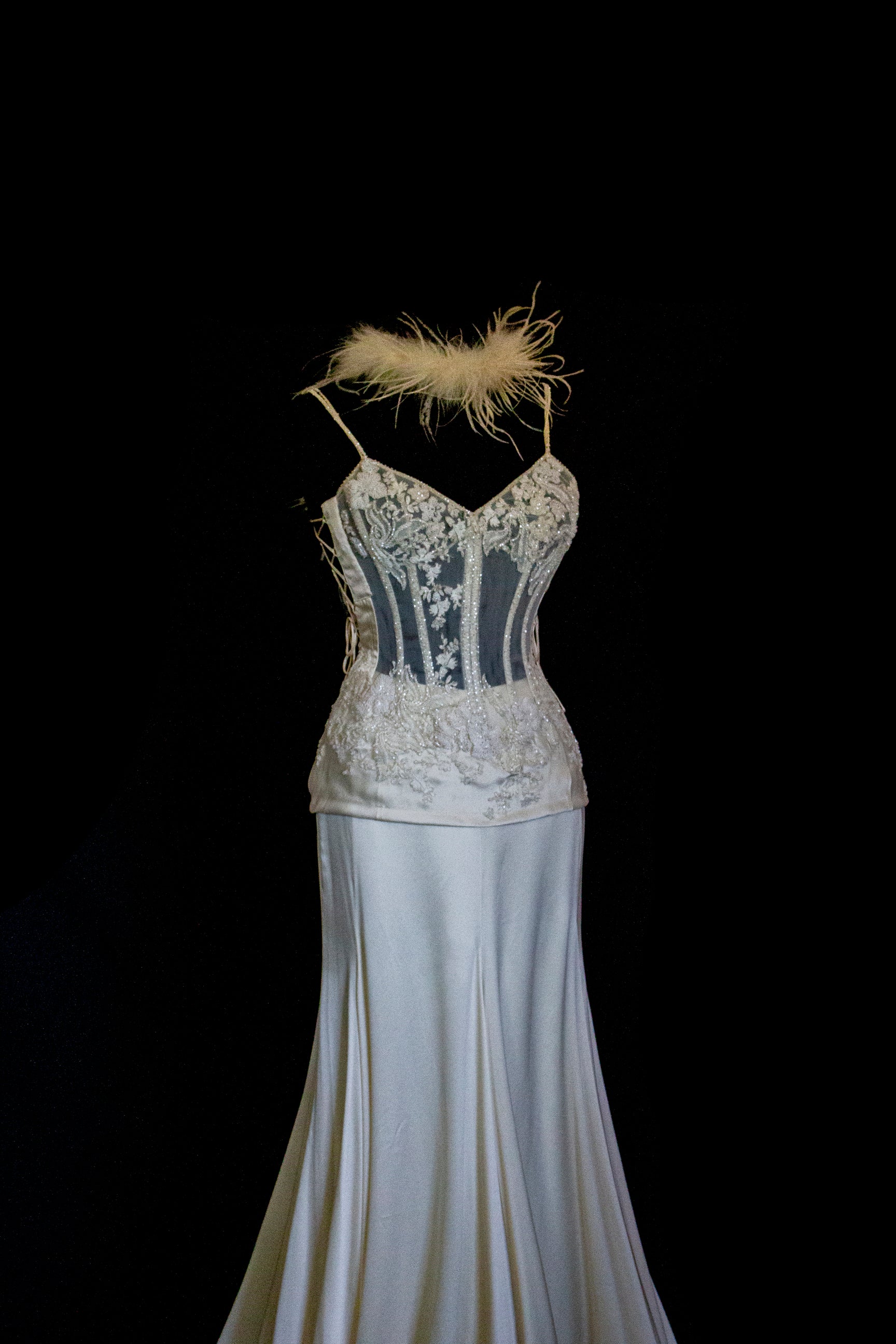 362 - VINTAGE 90s SILK BRIDAL TWO PIECE SET: EMBROIDERED BUSTIER AND FLUID CREAM SKIRT