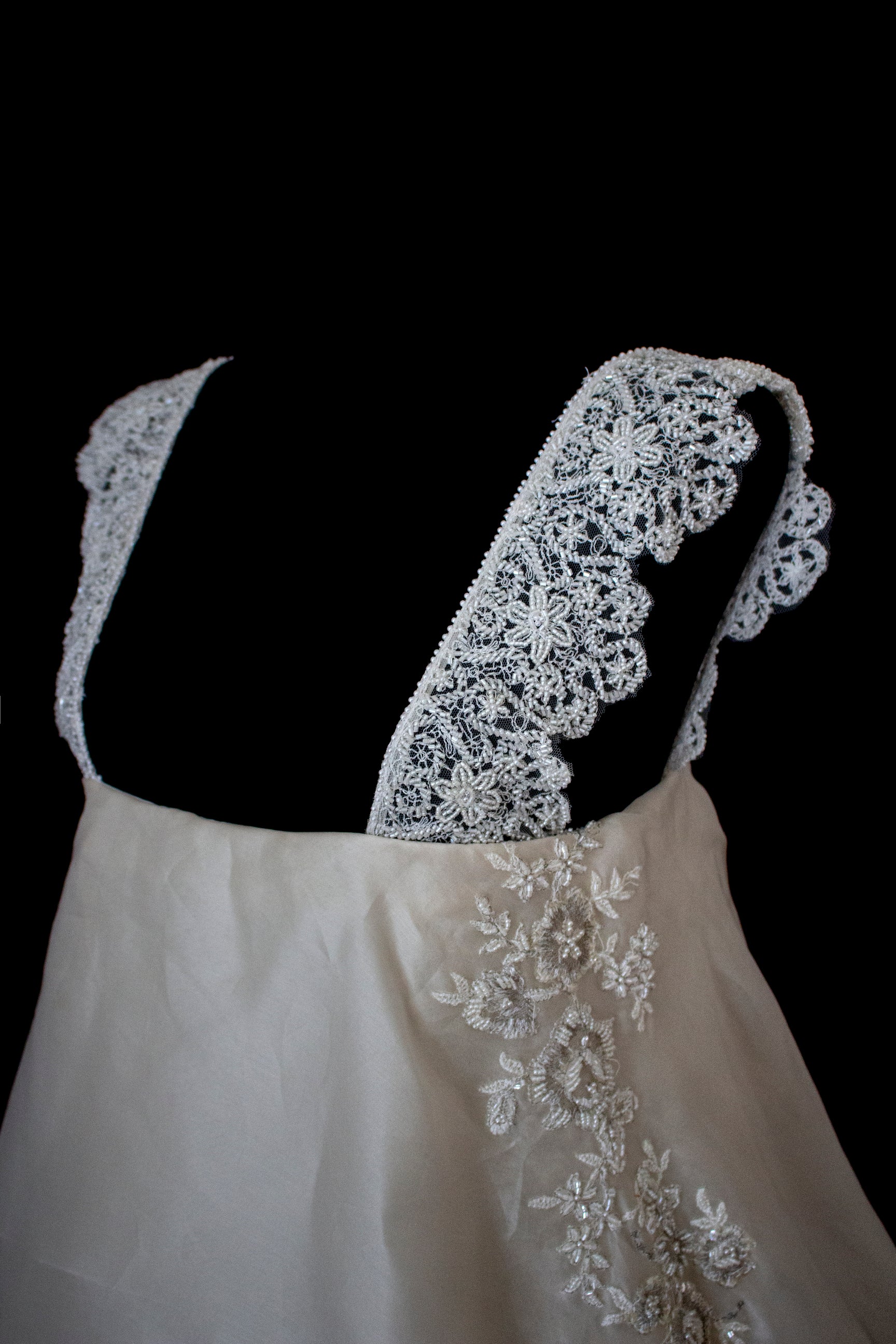 344 - UNIQUE UPCYCLED SILK ORGANZA WEDDING DRESS: PEARL GREY & BRONZE RUFFLED GOWN, SILVER EMBROIDERY, LUXURY SUSTAINABLE BRIDAL DRESS - Vague atelier