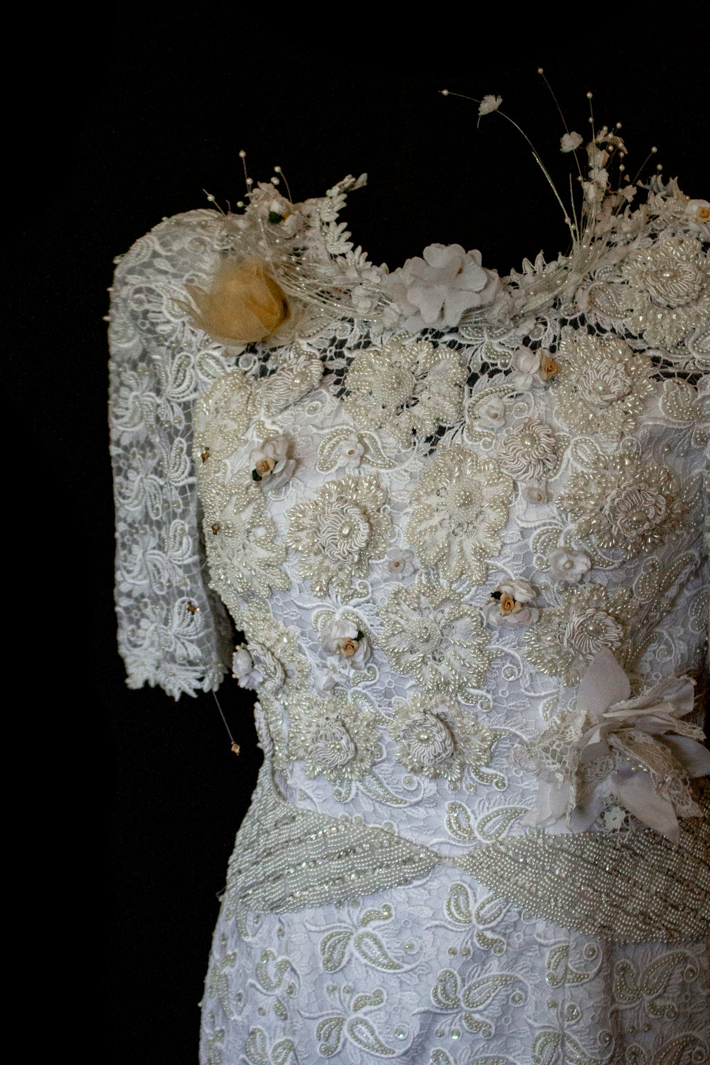 359 - VINTAGE 80s BEADED LACE SHEATH DRESS: WHITE & GOLD WEDDING GOWN WITH 3D FLORAL DETAILS