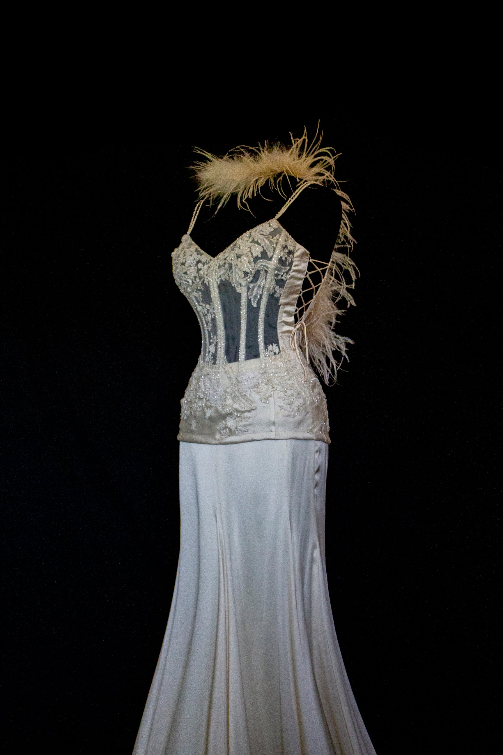 362 - VINTAGE 90s SILK BRIDAL TWO PIECE SET: EMBROIDERED BUSTIER AND FLUID CREAM SKIRT