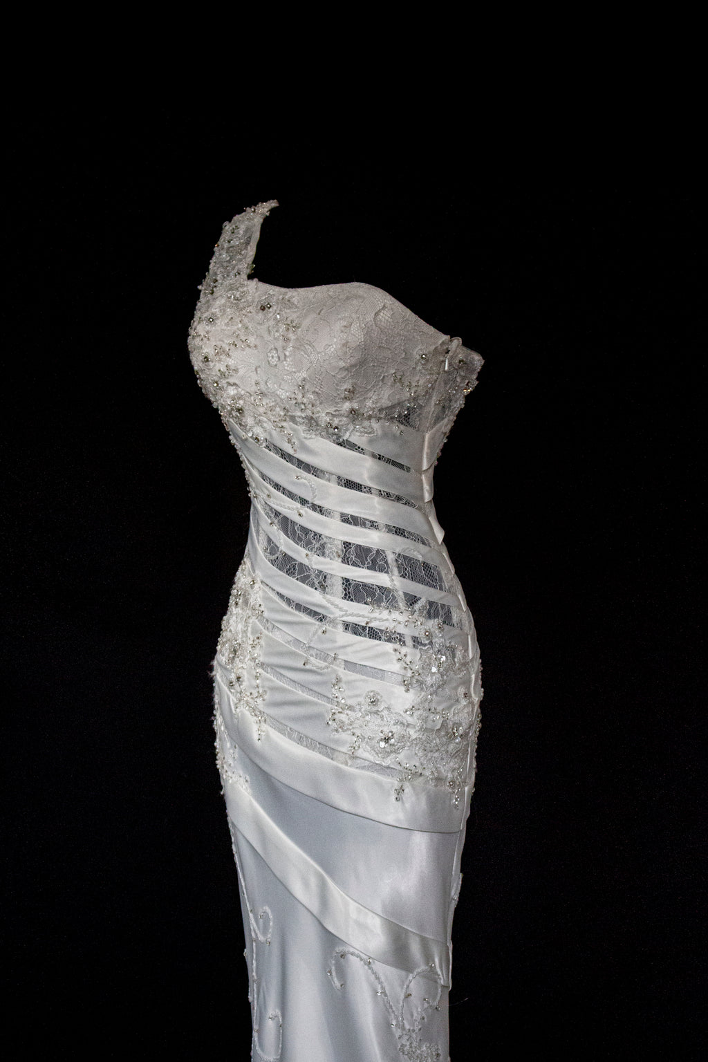 328 - SENSUAL Y2K VINTAGE BRIDAL MERMAID: SHEER ONE-SHOULDER STRETCH SATIN WITH EMBROIDERY - Vague atelier