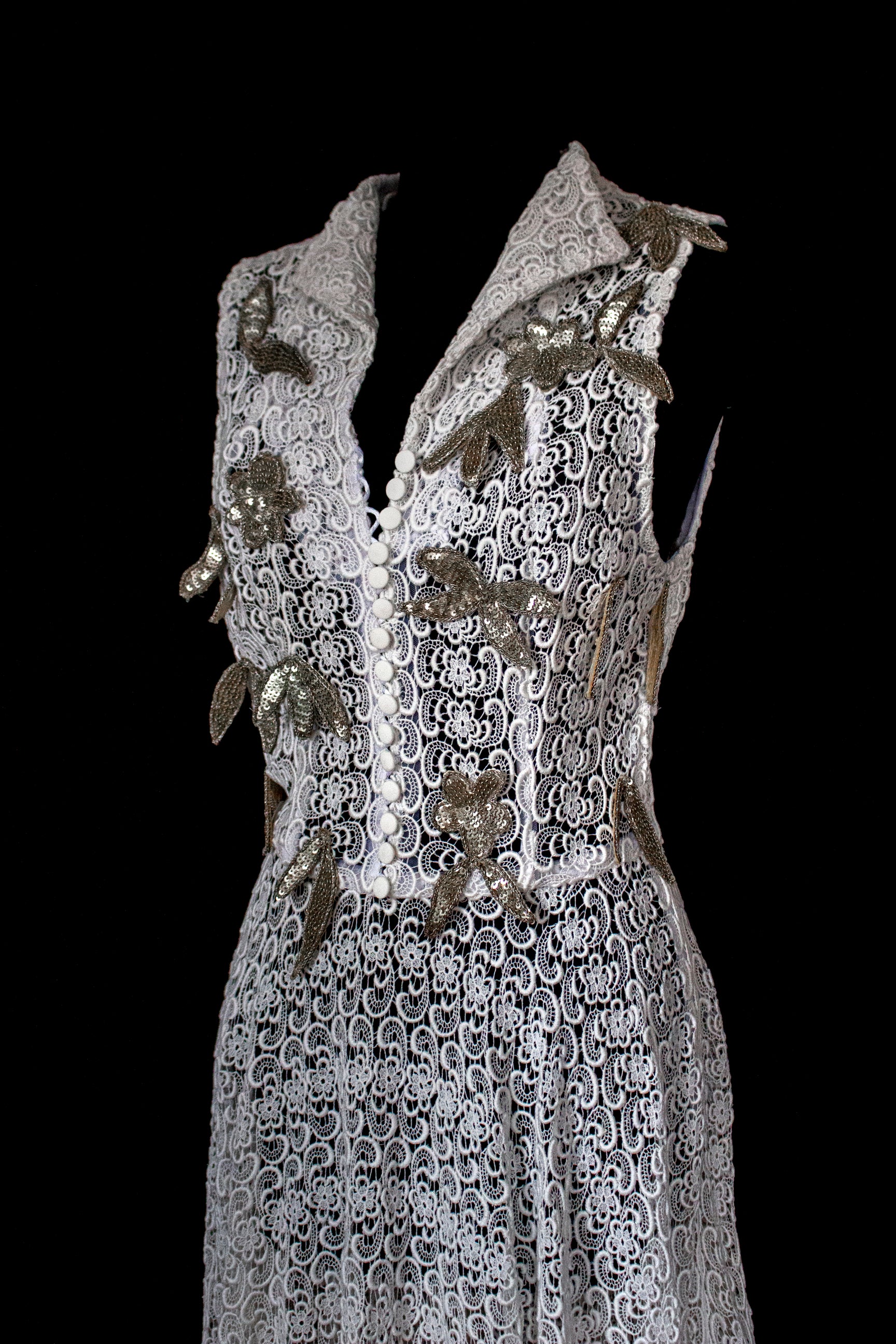 265 - RARE BOHO VINTAGE MACRAMÉ LACE SHIRT-DRESS: SOPHISTICATED CHEMISIER BRIDAL GOWN WITH SILVER SEQUINS - Vague atelier