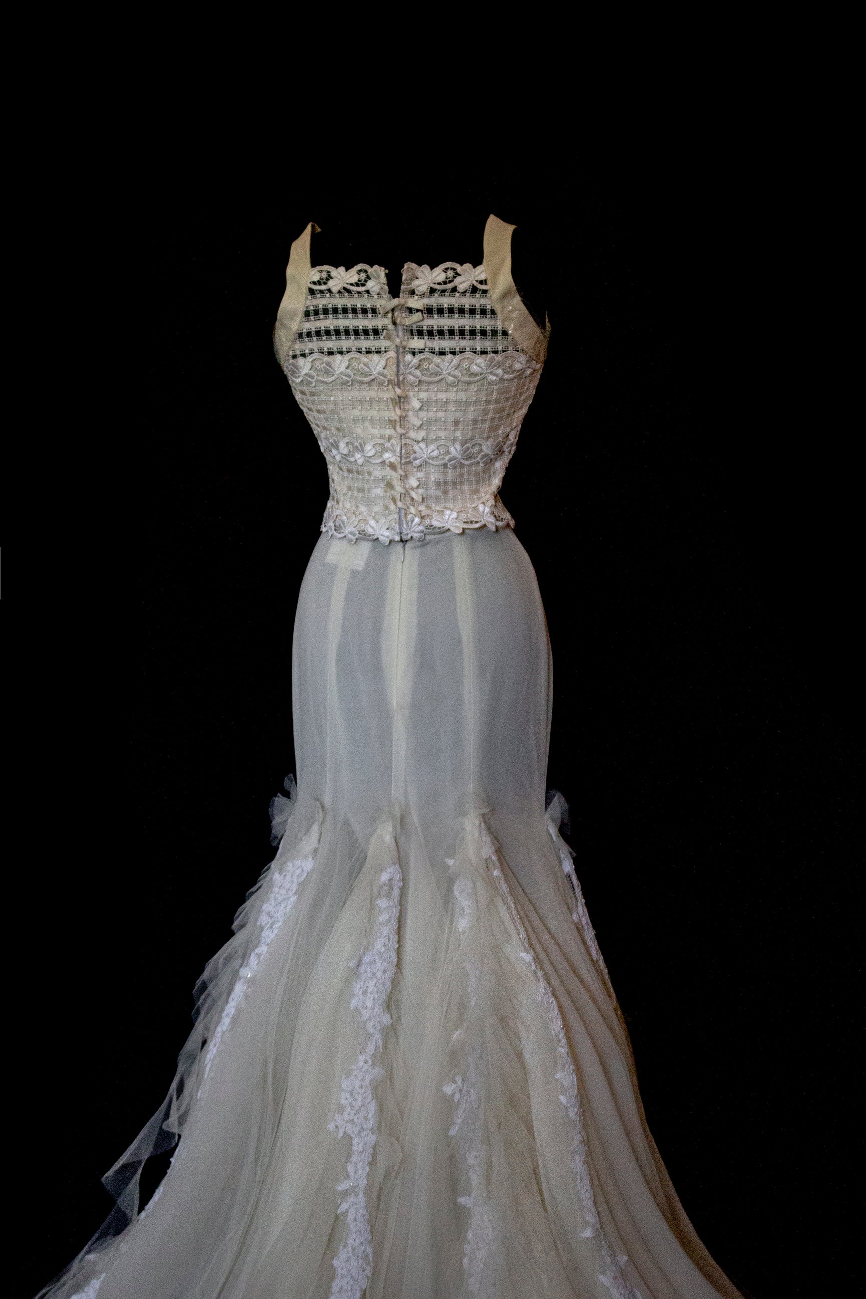 364 - VINTAGE 90s UPCYCLED TULLE AND MACRAME WEDDING DRESS: 2-PIECE ROMANTIC GOWN WITH FLOREAL LACE