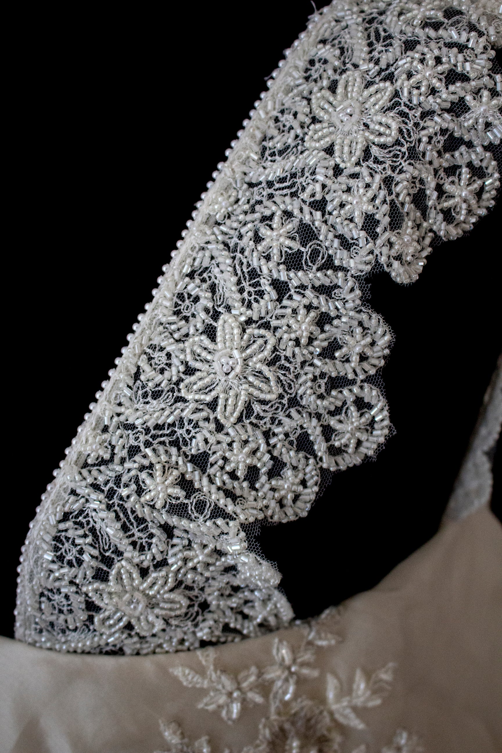 344 - UNIQUE UPCYCLED SILK ORGANZA WEDDING DRESS: PEARL GREY & BRONZE RUFFLED GOWN, SILVER EMBROIDERY, LUXURY SUSTAINABLE BRIDAL DRESS - Vague atelier