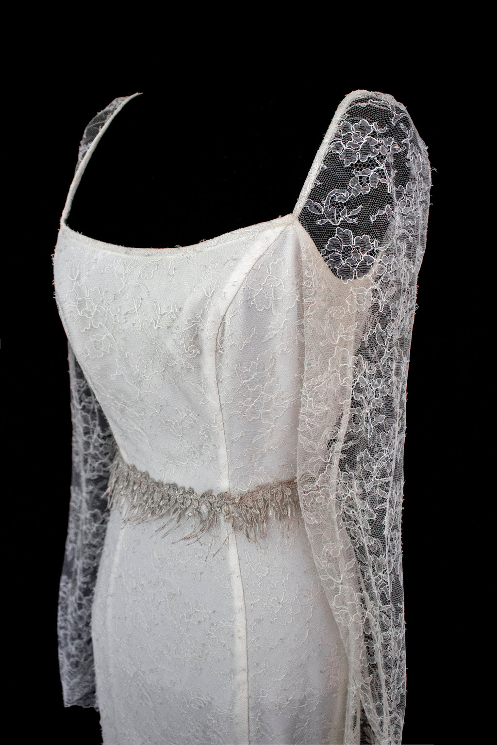 Vintage Chantilly Lace Mermaid Wedding Dress | Full Train Gown - 379