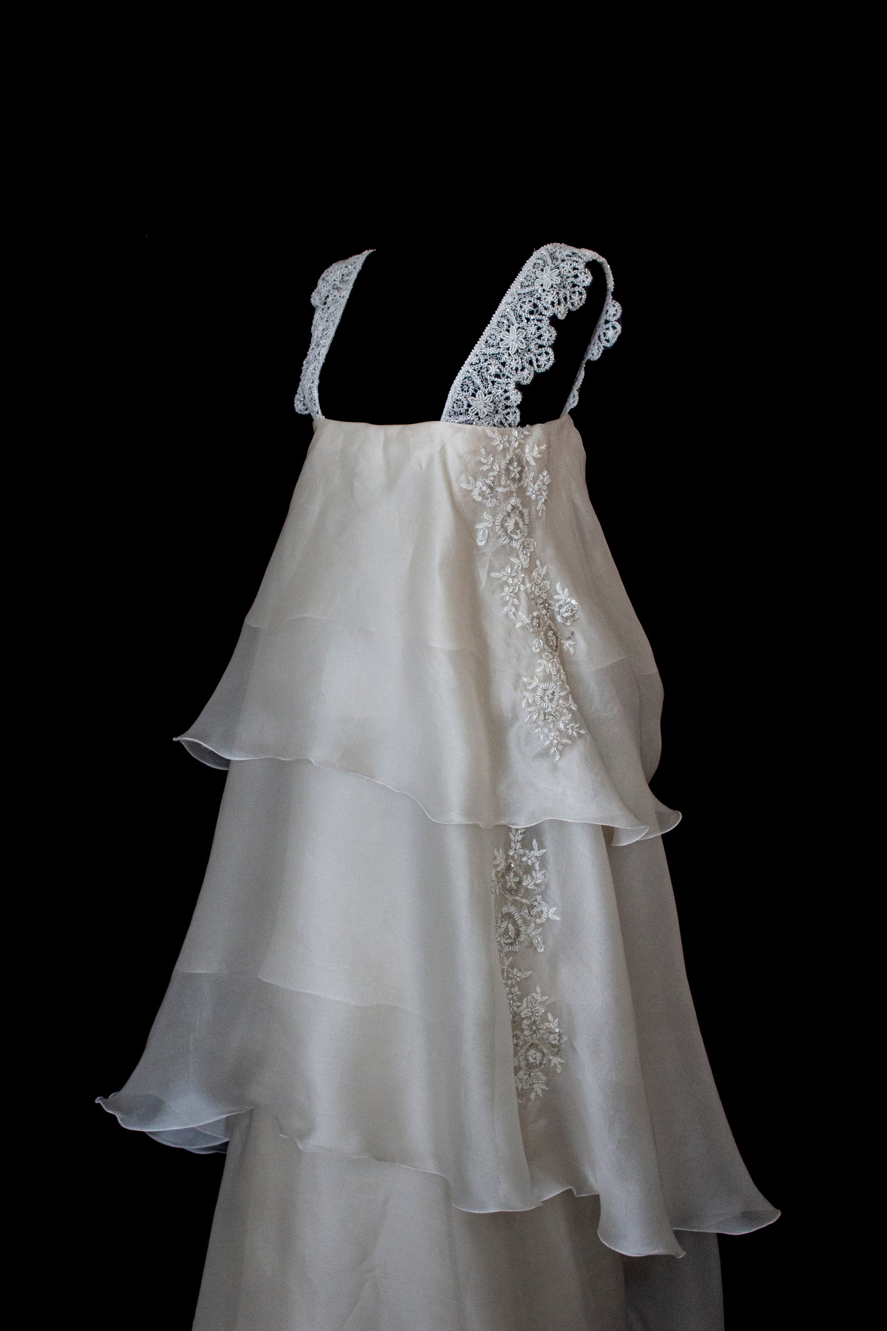 344 - UNIQUE UPCYCLED SILK ORGANZA WEDDING DRESS: PEARL GREY & BRONZE RUFFLED GOWN, SILVER EMBROIDERY, LUXURY SUSTAINABLE BRIDAL DRESS - Vague atelier