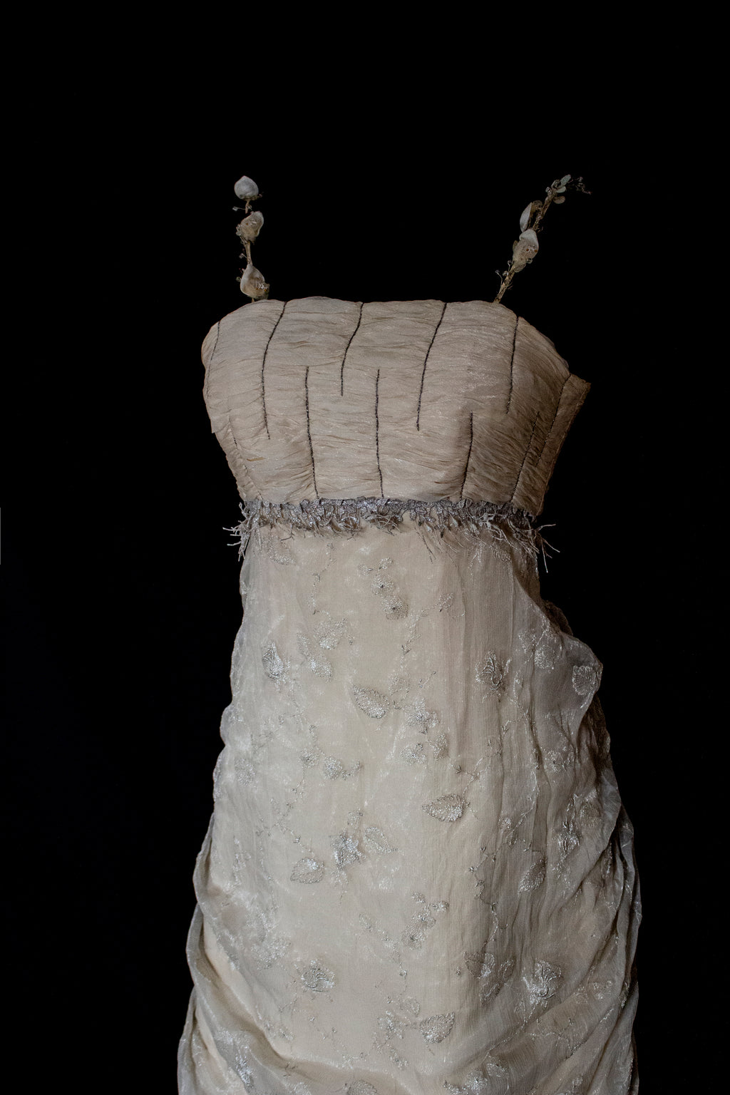 336 - DARK BEIGE SILK EMPIRE WEDDING DRESS: VINTAGE 90s GOWN WITH ROARING 20s DETAILS & SILVER EMBROIDERY - Vague atelier