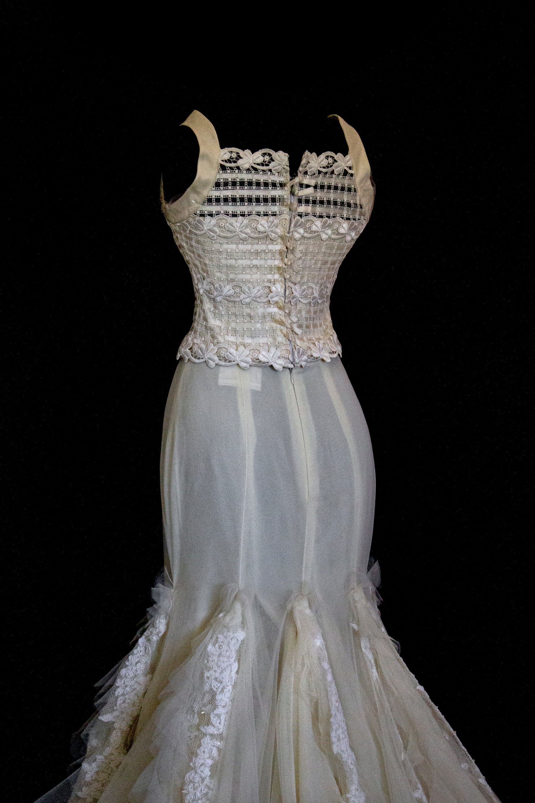 364 - VINTAGE 90s UPCYCLED TULLE AND MACRAME WEDDING DRESS: 2-PIECE ROMANTIC GOWN WITH FLOREAL LACE