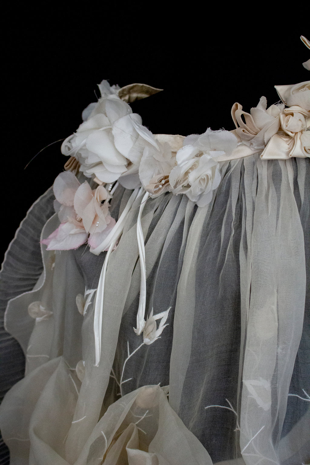 323 - BUCOLIC SILK ORGANDIE WEDDING SET: VINTAGE BUTTERFLY CAPE & DRAPED SKIRT - Vague atelier