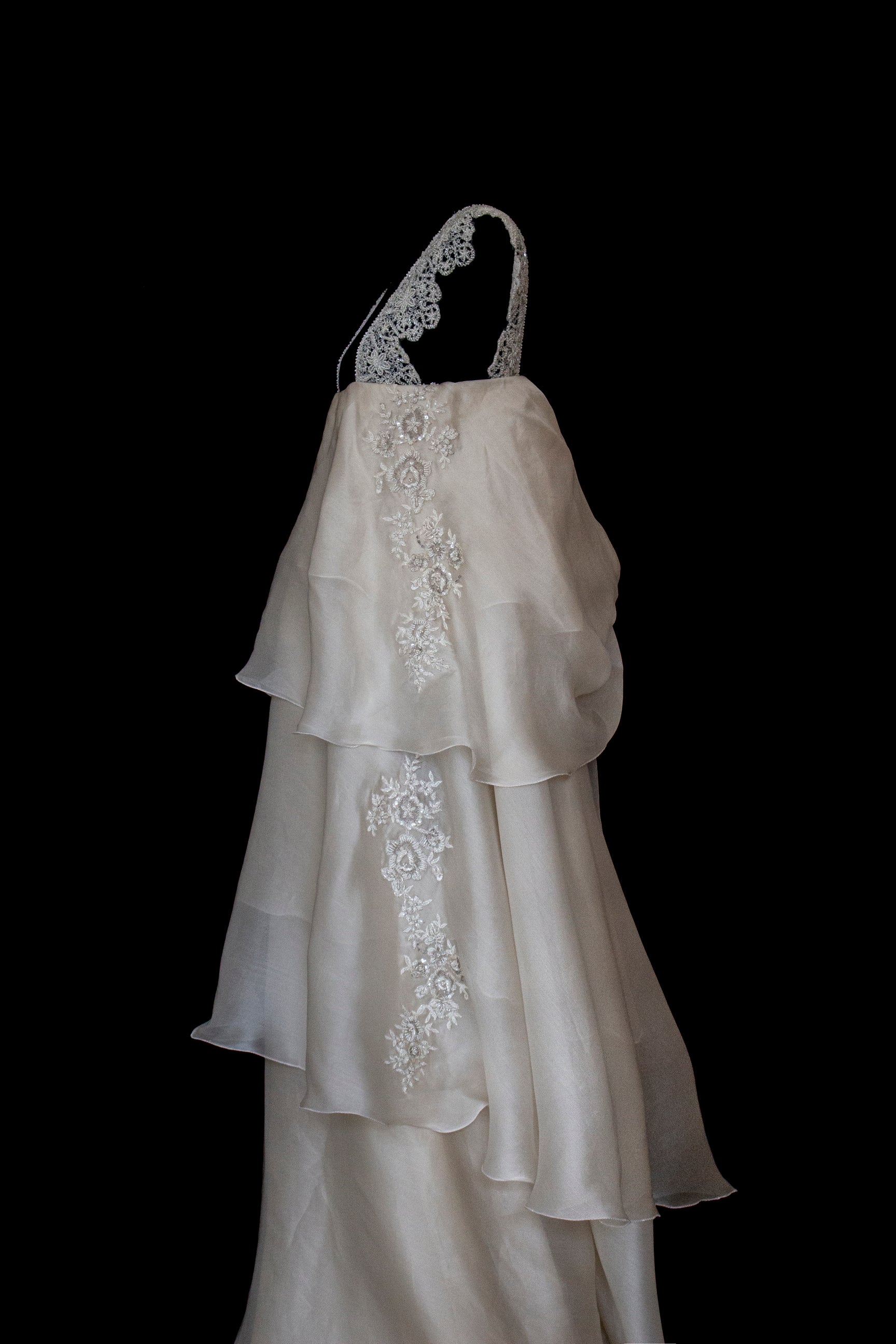 344 - UNIQUE UPCYCLED SILK ORGANZA WEDDING DRESS: PEARL GREY & BRONZE RUFFLED GOWN, SILVER EMBROIDERY, LUXURY SUSTAINABLE BRIDAL DRESS - Vague atelier