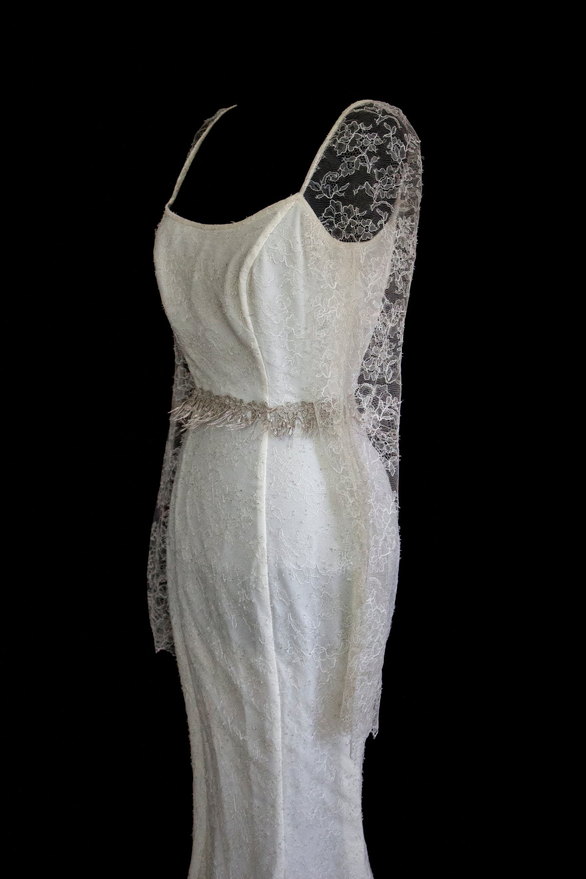 Vintage Chantilly Lace Mermaid Wedding Dress | Full Train Gown - 379
