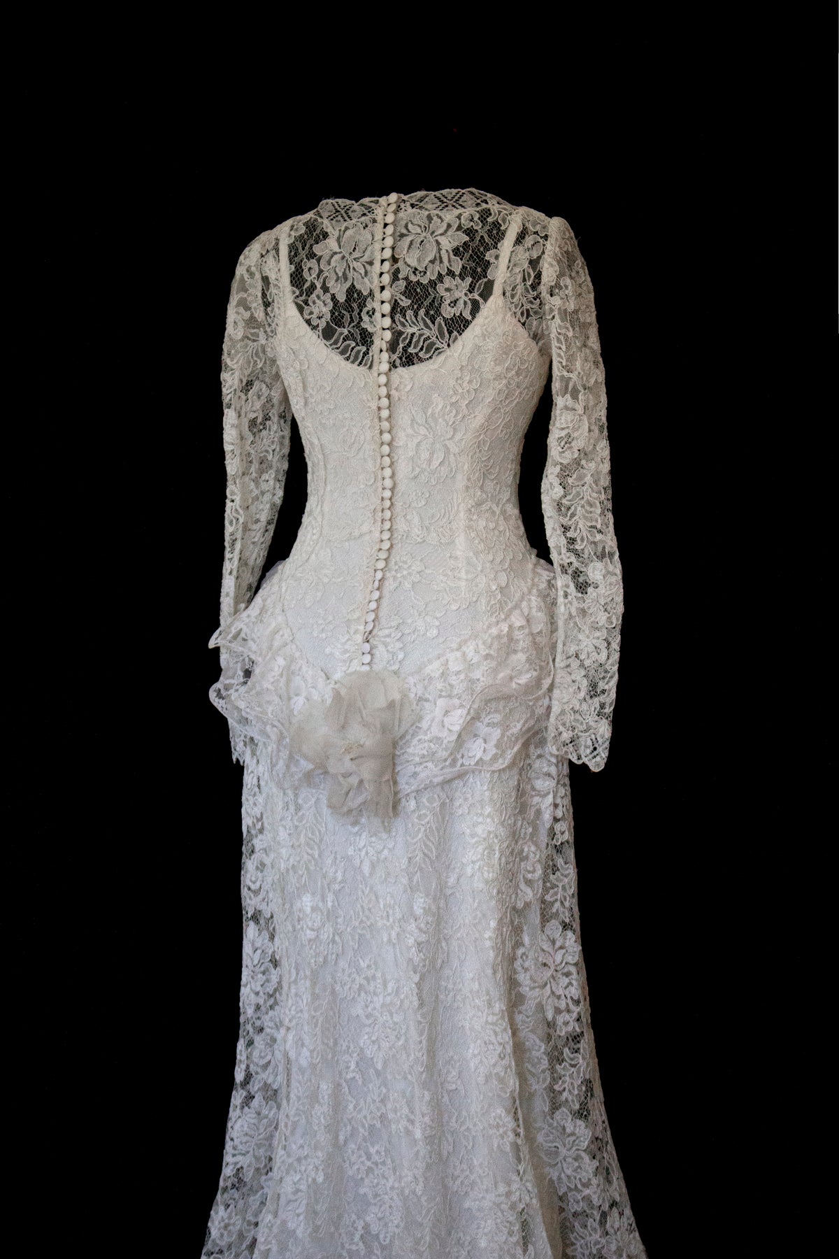 1980s Vintage Macramé Lace Sheath Wedding Dress | Full Train Gown - 377
