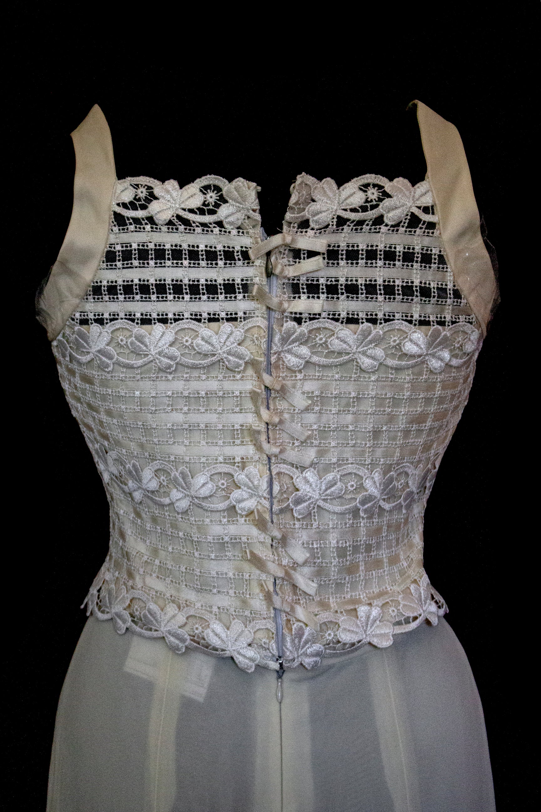 364 - VINTAGE 90s UPCYCLED TULLE AND MACRAME WEDDING DRESS: 2-PIECE ROMANTIC GOWN WITH FLOREAL LACE