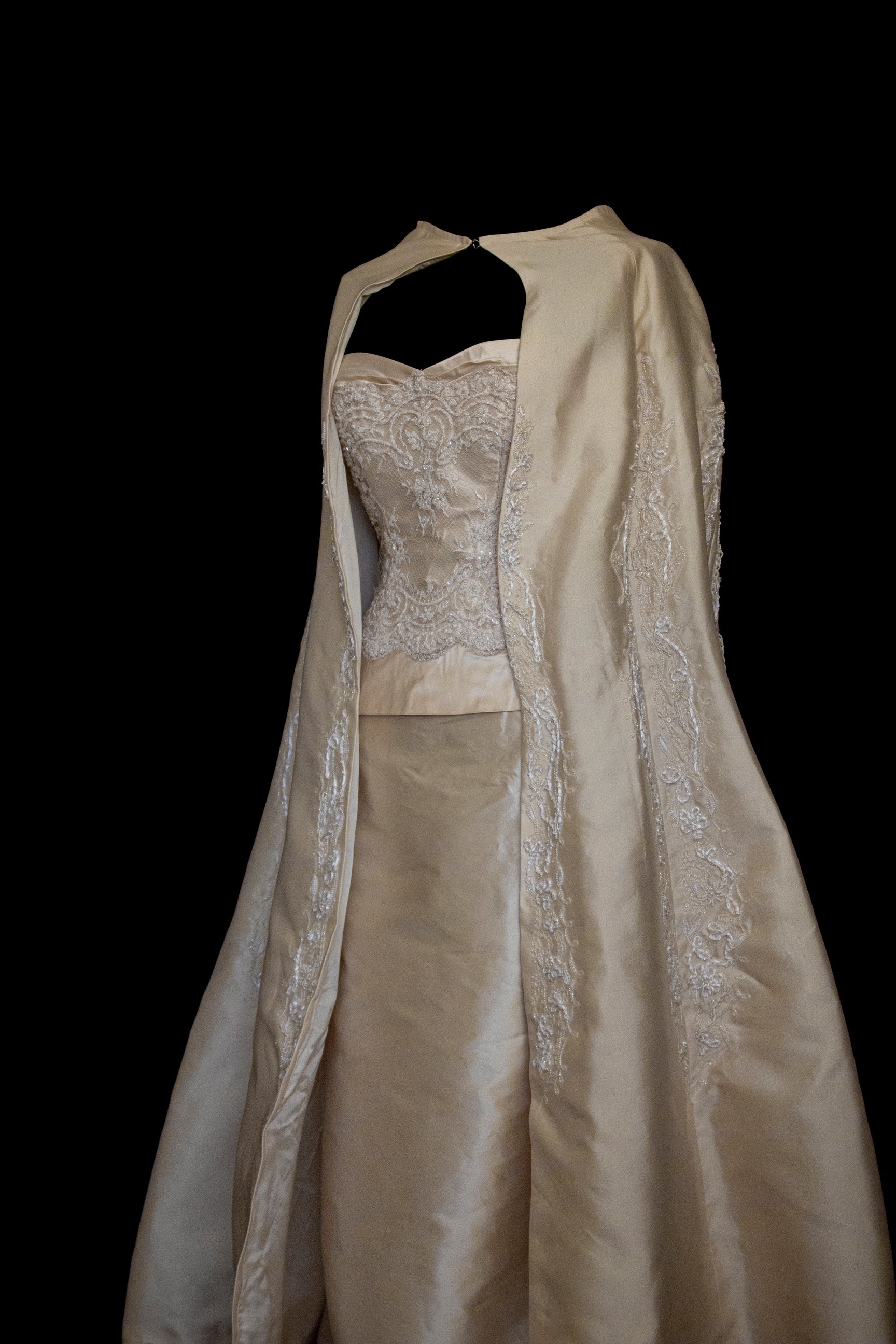 334 - IVORY SILK MIKADO VINTAGE WEDDING DRESS: COLUMN GOWN WITH EMBROIDERED CAPE & CRYSTALS - Vague atelier