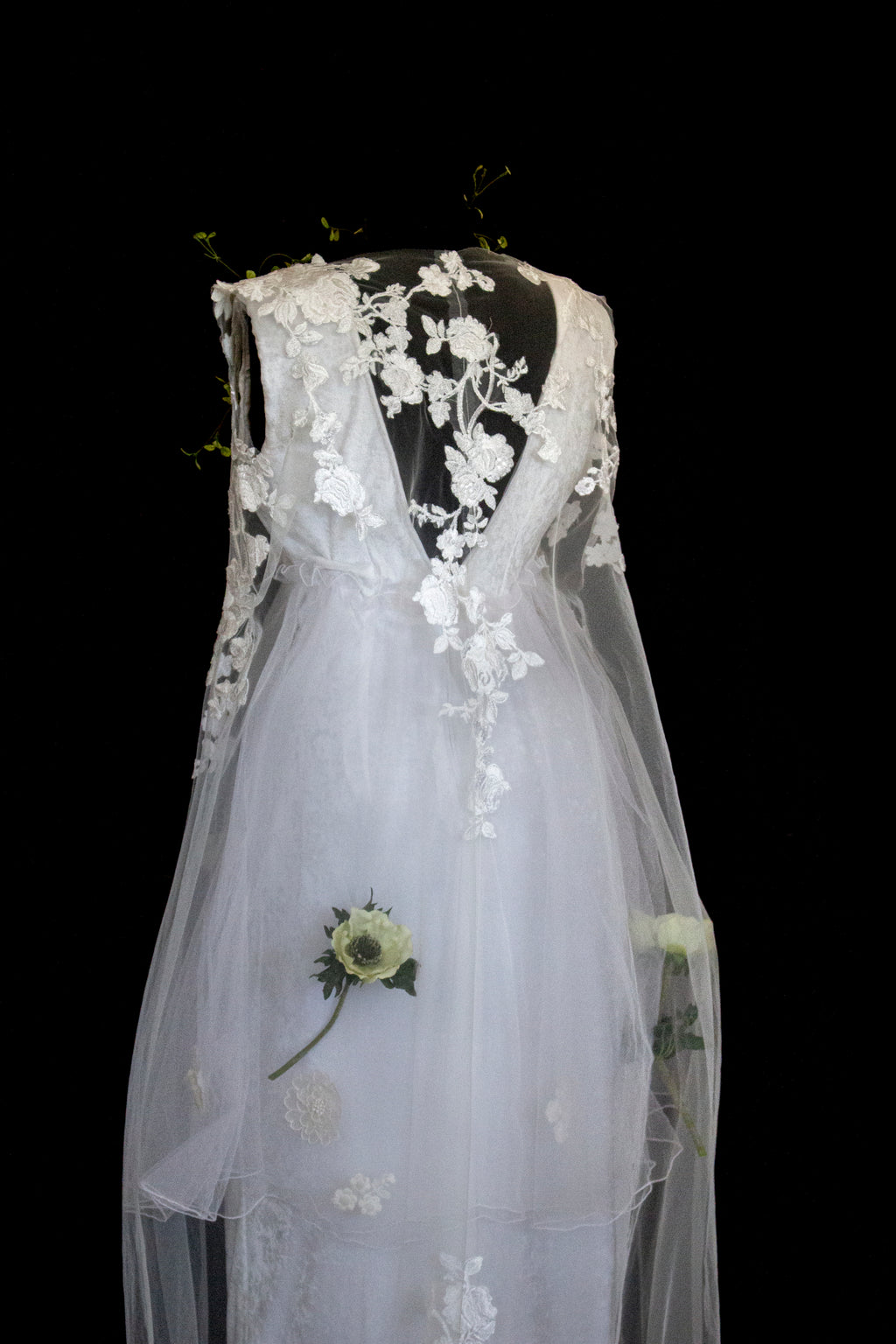 350 - UNIQUE VINTAGE UPCYCLED WEDDING DRESS: PEARL GREY VELVET SHEATH WITH TUTU & MAXI EMBROIDERED BRIDAL CAPE, SPRING BOHO STYLE - Vague atelier