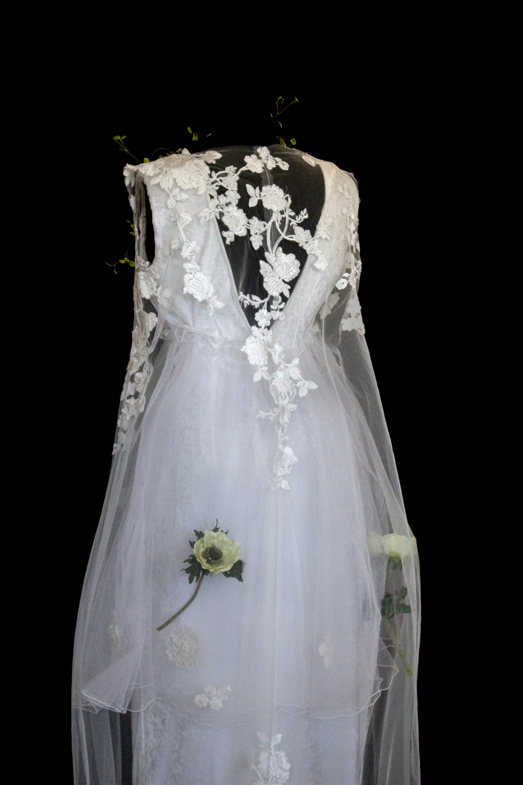 350 - UNIQUE VINTAGE UPCYCLED WEDDING DRESS: PEARL GREY VELVET SHEATH WITH TUTU & MAXI EMBROIDERED BRIDAL CAPE, SPRING BOHO STYLE - Vague atelier