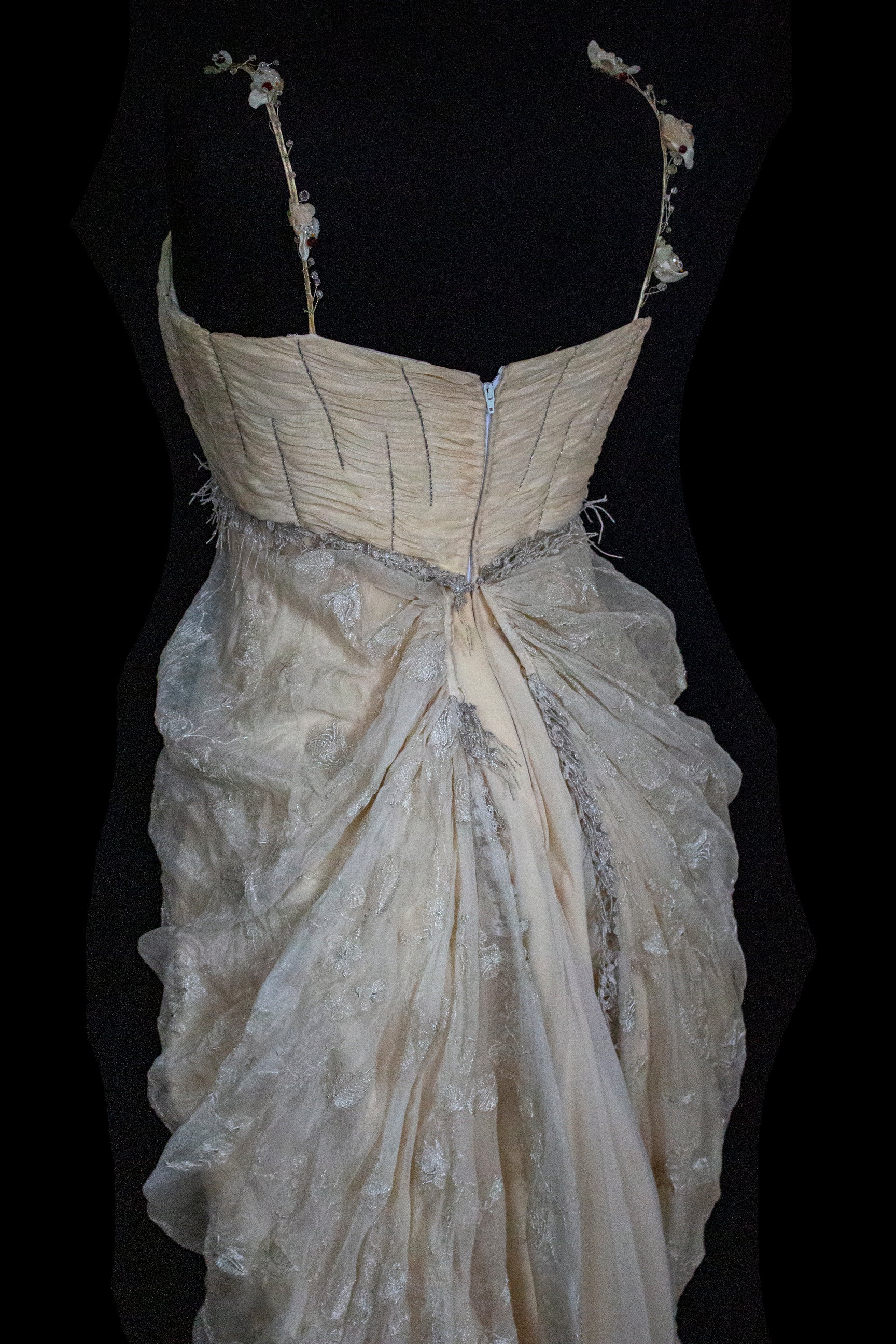 336 - DARK BEIGE SILK EMPIRE WEDDING DRESS: VINTAGE 90s GOWN WITH ROARING 20s DETAILS & SILVER EMBROIDERY - Vague atelier