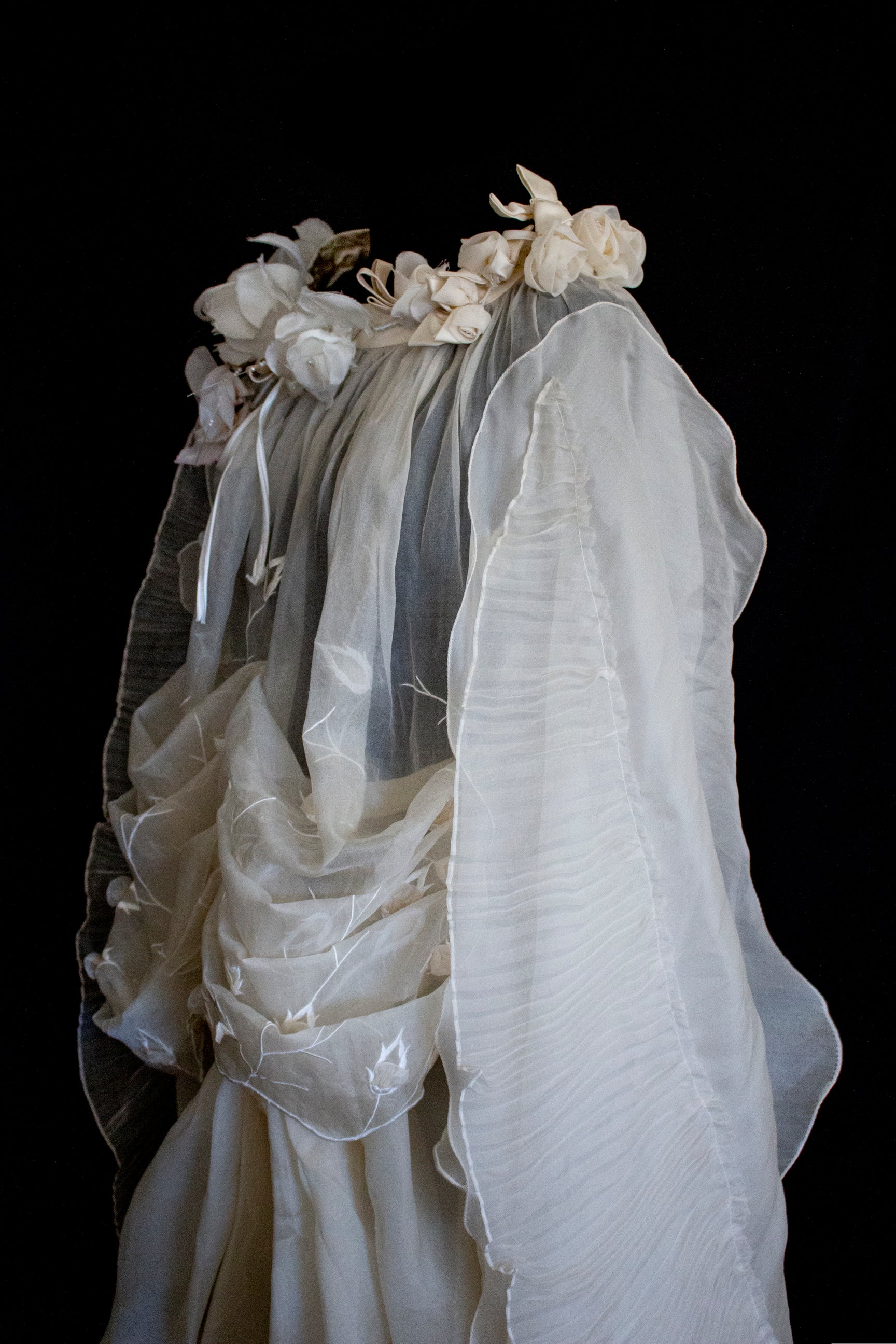 323 - BUCOLIC SILK ORGANDIE WEDDING SET: VINTAGE BUTTERFLY CAPE & DRAPED SKIRT - Vague atelier