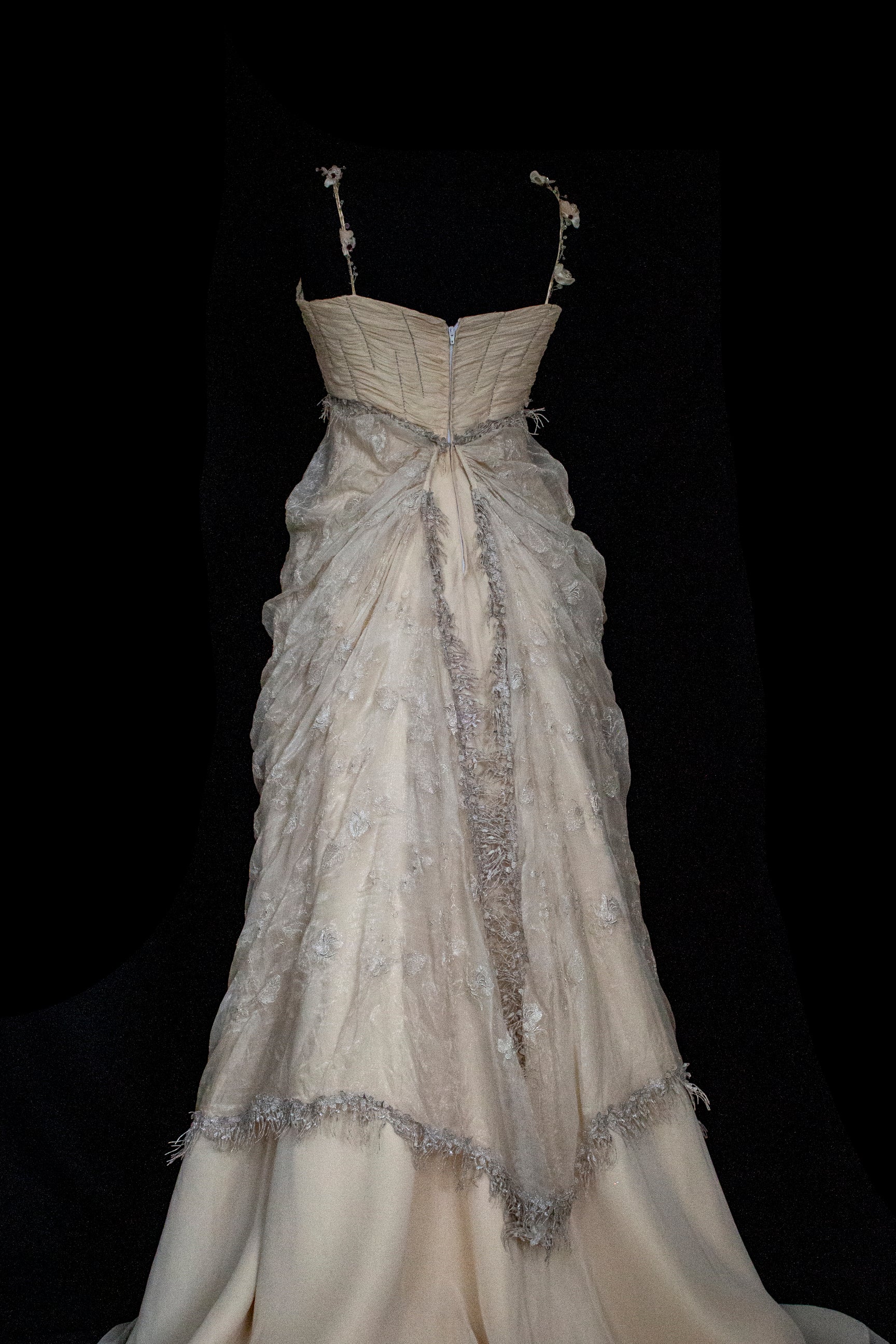 336 - DARK BEIGE SILK EMPIRE WEDDING DRESS: VINTAGE 90s GOWN WITH ROARING 20s DETAILS & SILVER EMBROIDERY - Vague atelier