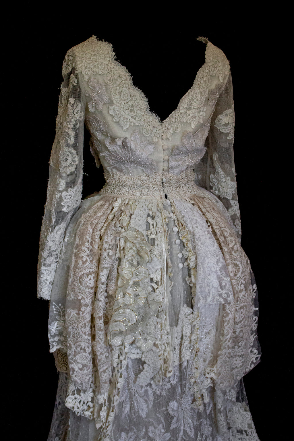 356 - VINTAGE 90s UPCYCLED LACE WEDDING DRESS: IVORY GOWN WITH POLKA DOT TULLE & ANTIQUE MACRAME DETAILS - Vague atelier