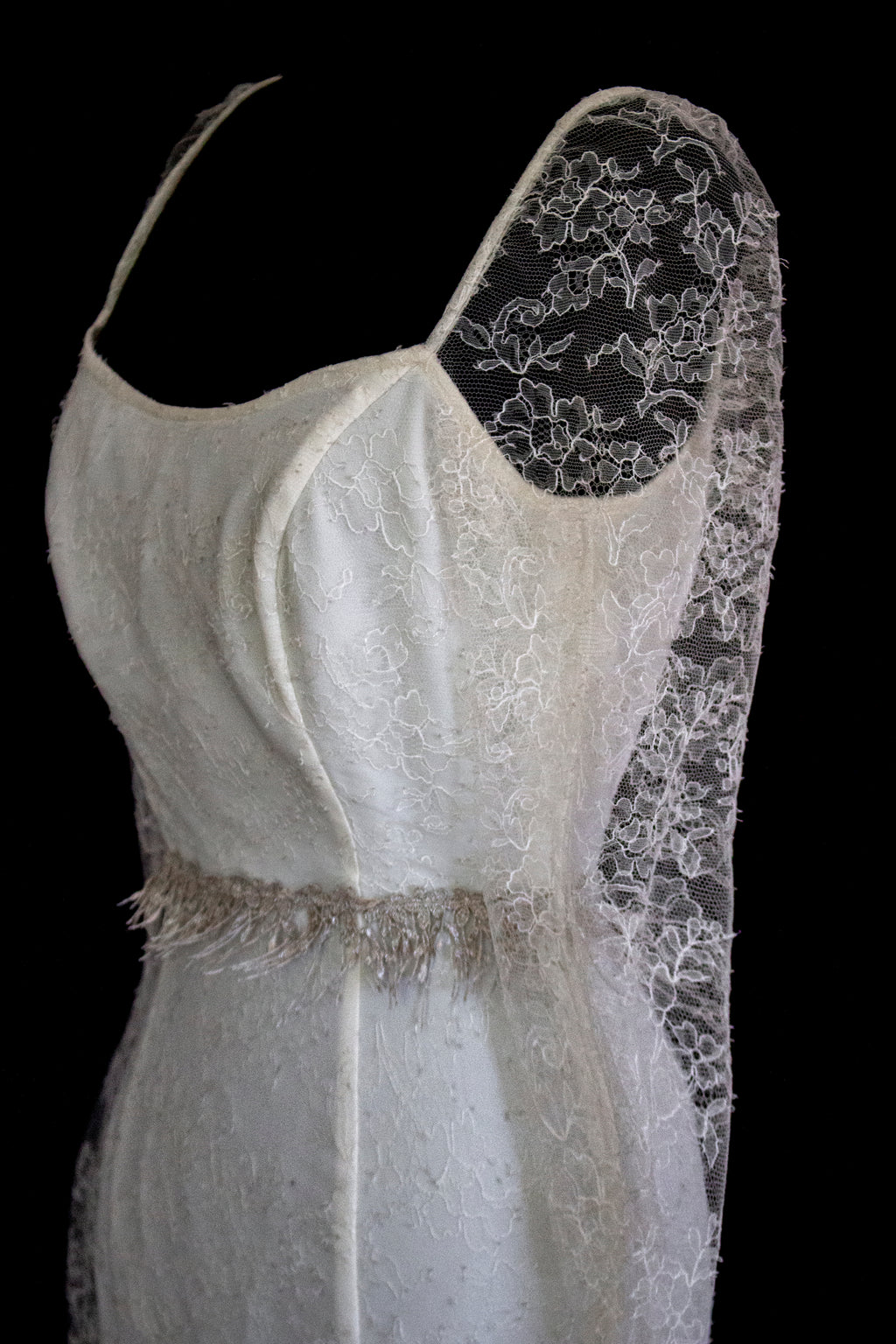 Vintage Chantilly Lace Mermaid Wedding Dress | Full Train Gown - 379