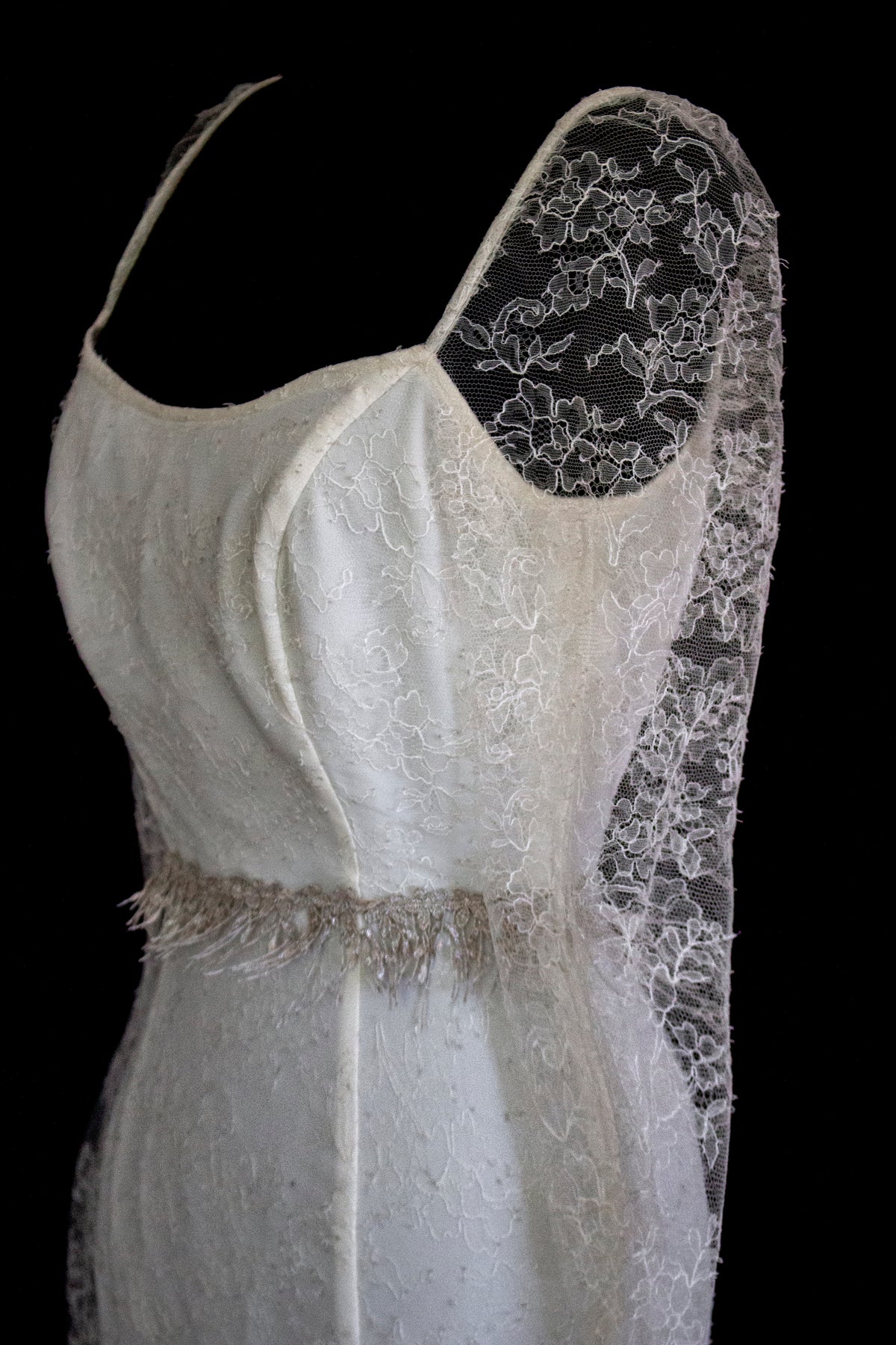 Vintage Chantilly Lace Mermaid Wedding Dress | Full Train Gown - 379