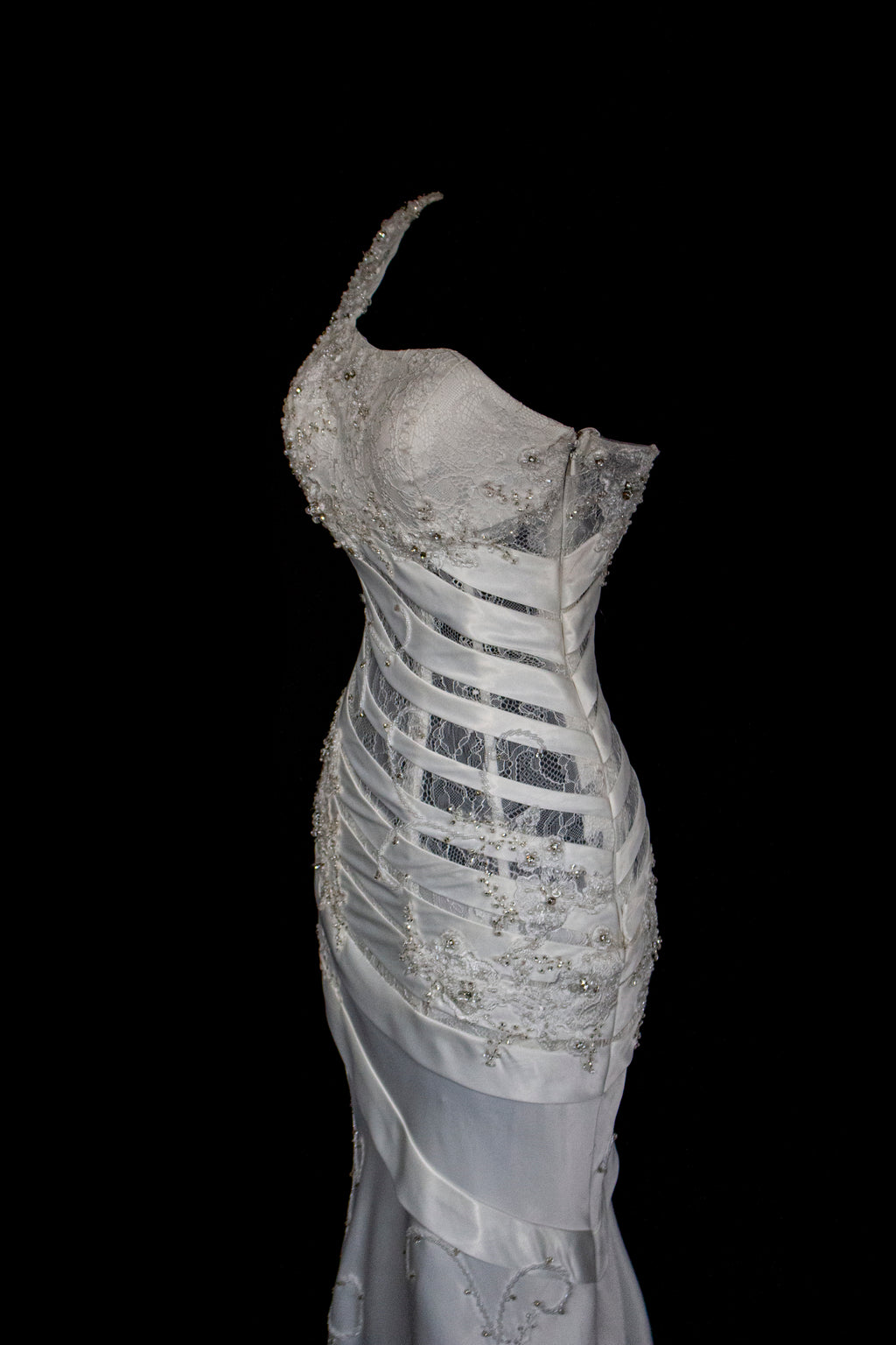 328 - SENSUAL Y2K VINTAGE BRIDAL MERMAID: SHEER ONE-SHOULDER STRETCH SATIN WITH EMBROIDERY - Vague atelier