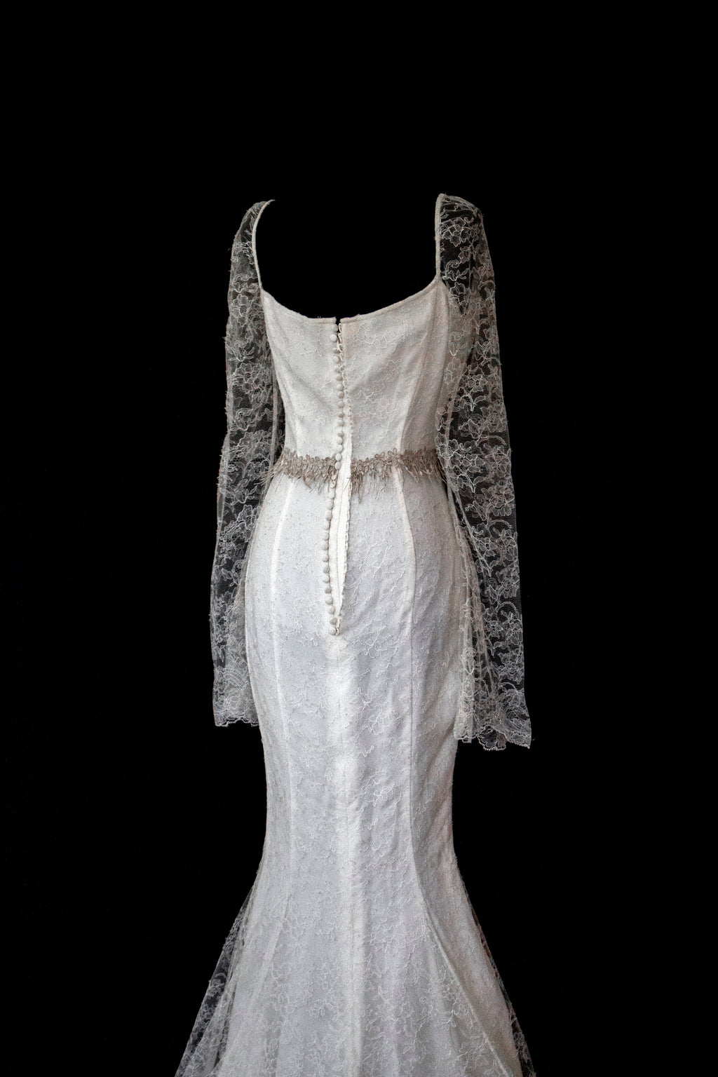 Vintage Chantilly Lace Mermaid Wedding Dress | Full Train Gown - 379