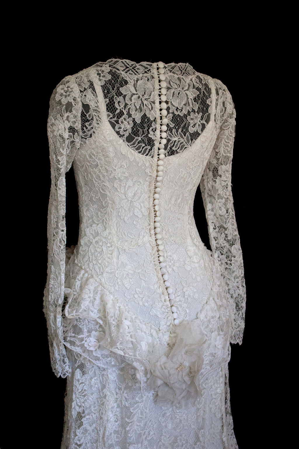 1980s Vintage Macramé Lace Sheath Wedding Dress | Full Train Gown - 377