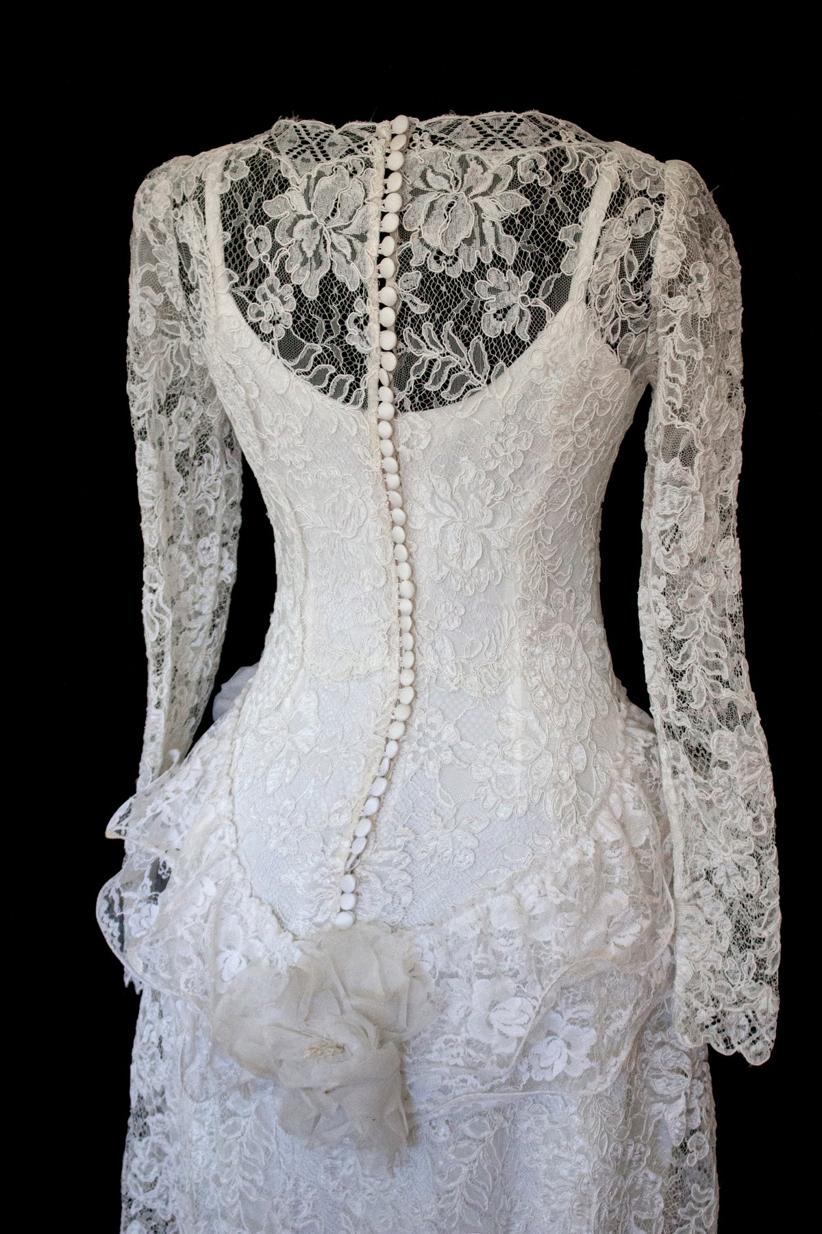 1980s Vintage Macramé Lace Sheath Wedding Dress | Full Train Gown - 377