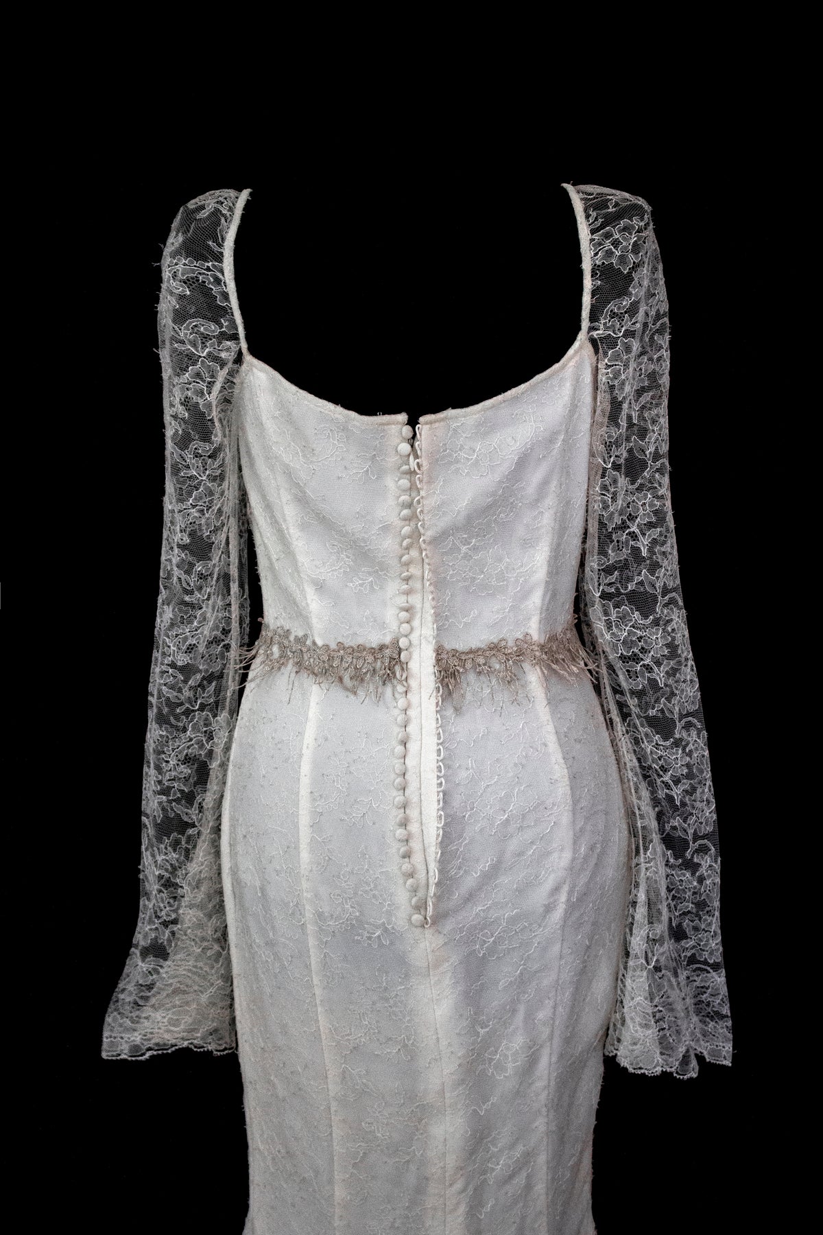 Vintage Chantilly Lace Mermaid Wedding Dress | Full Train Gown - 379