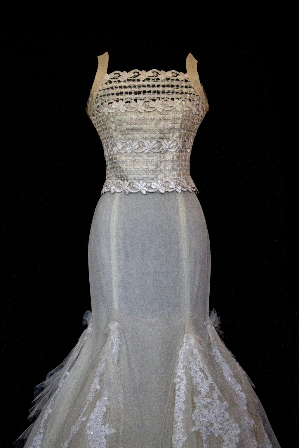 364 - VINTAGE 90s UPCYCLED TULLE AND MACRAME WEDDING DRESS: 2-PIECE ROMANTIC GOWN WITH FLOREAL LACE