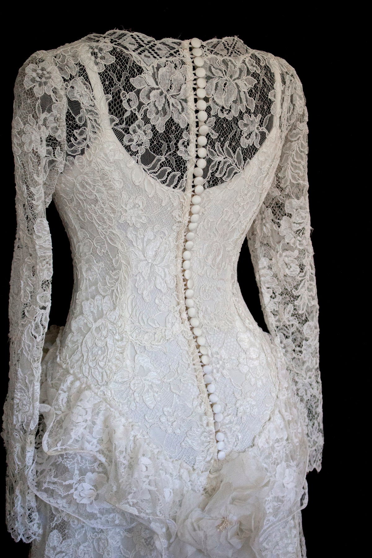 1980s Vintage Macramé Lace Sheath Wedding Dress | Full Train Gown - 377