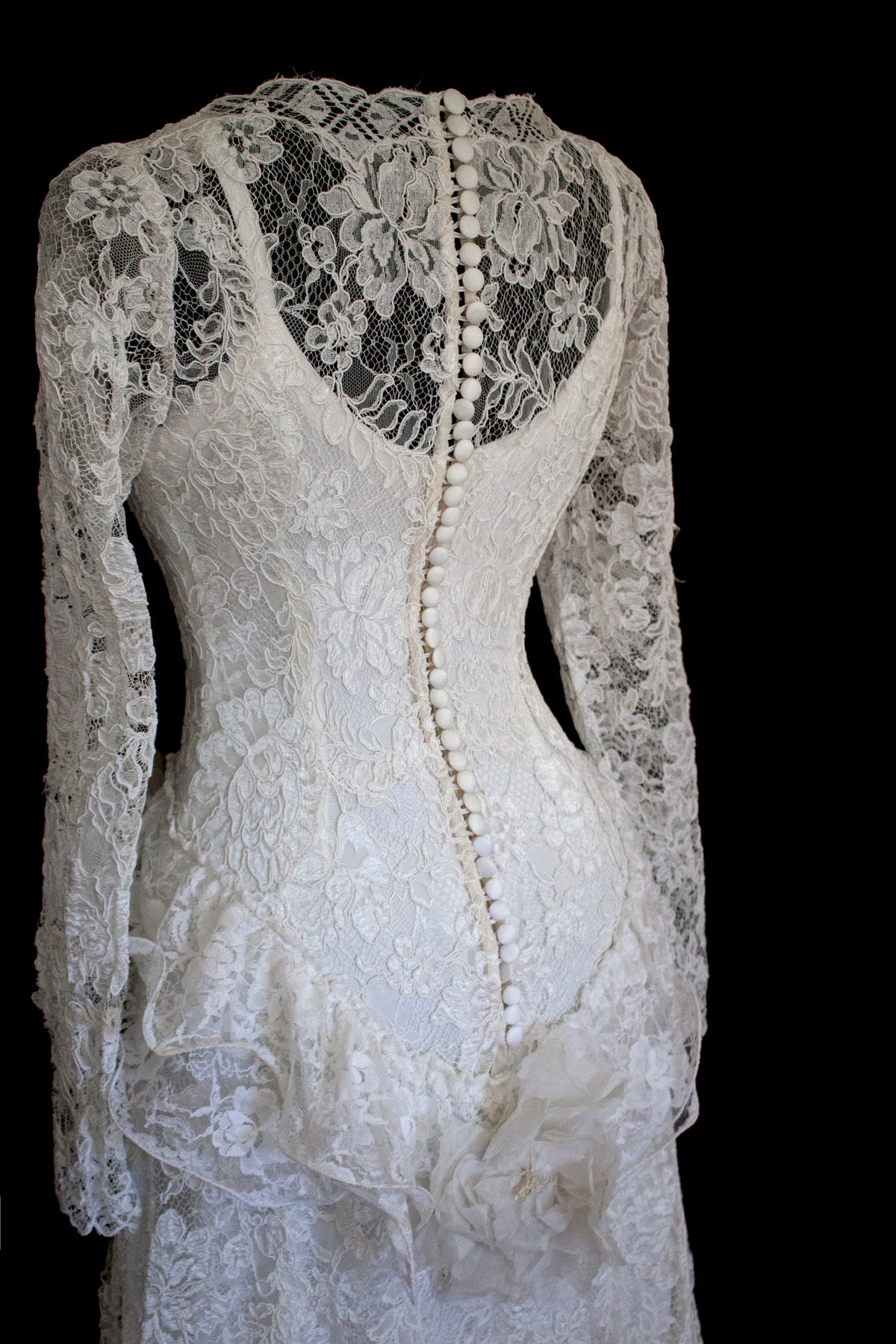 1980s Vintage Macramé Lace Sheath Wedding Dress | Full Train Gown - 377
