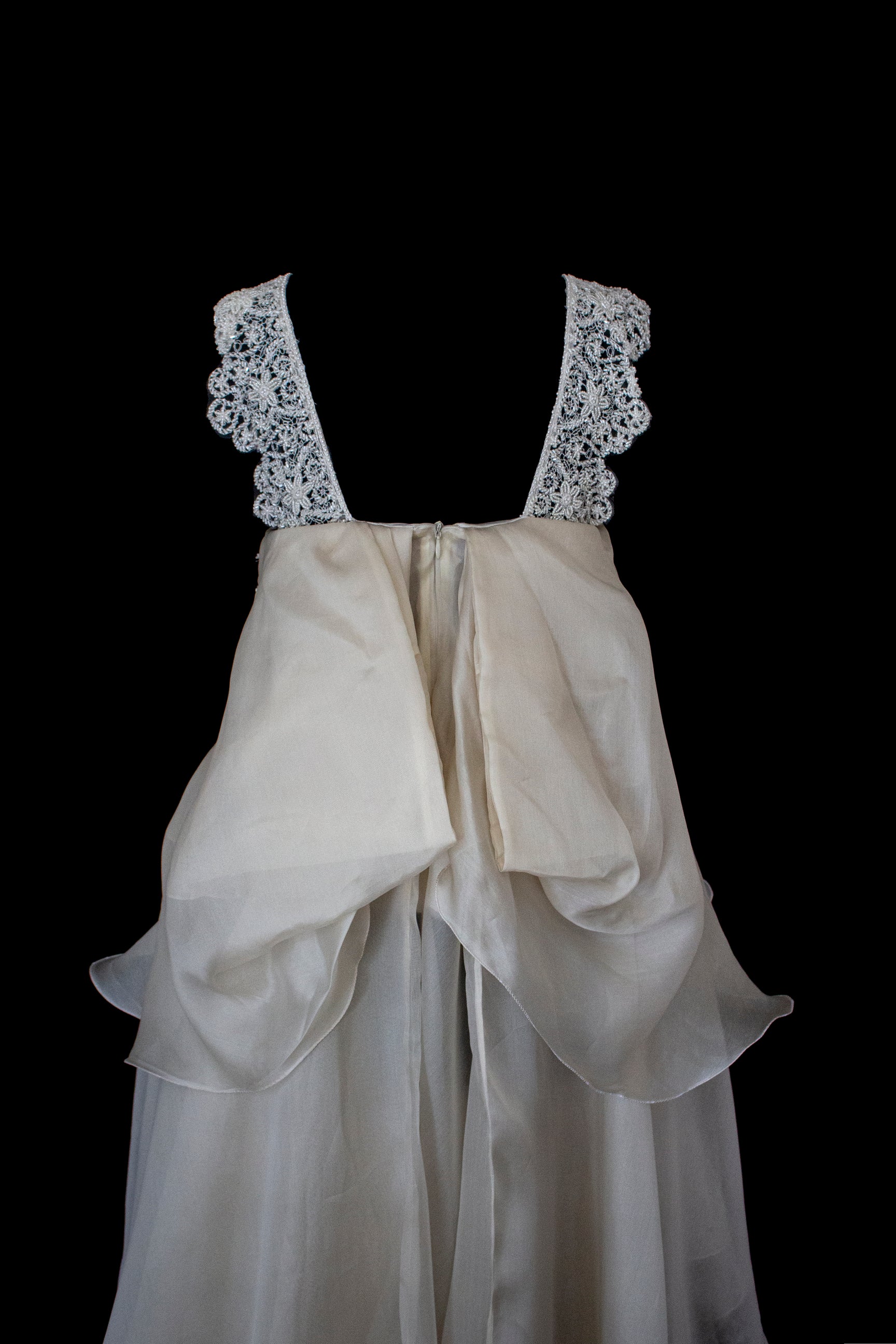 344 - UNIQUE UPCYCLED SILK ORGANZA WEDDING DRESS: PEARL GREY & BRONZE RUFFLED GOWN, SILVER EMBROIDERY, LUXURY SUSTAINABLE BRIDAL DRESS - Vague atelier