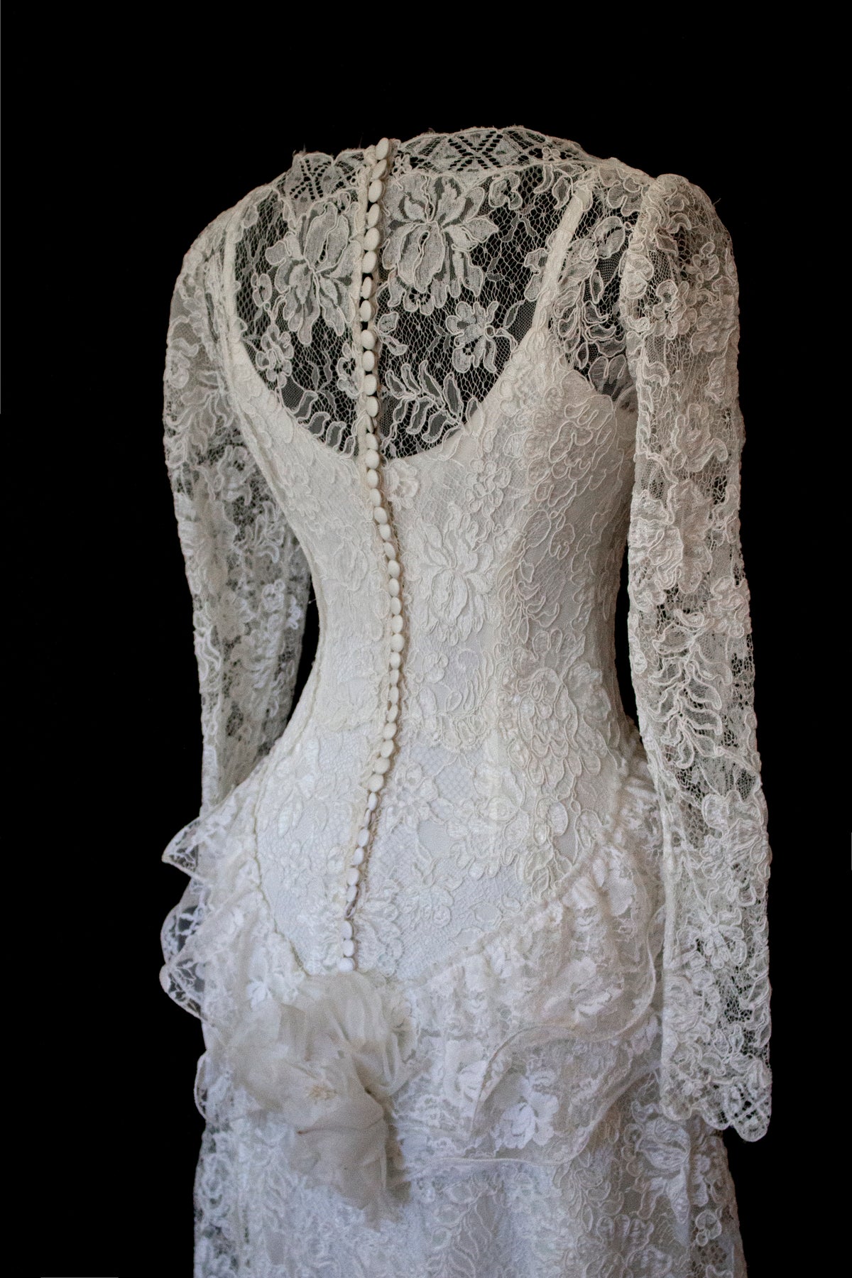 1980s Vintage Macramé Lace Sheath Wedding Dress | Full Train Gown - 377