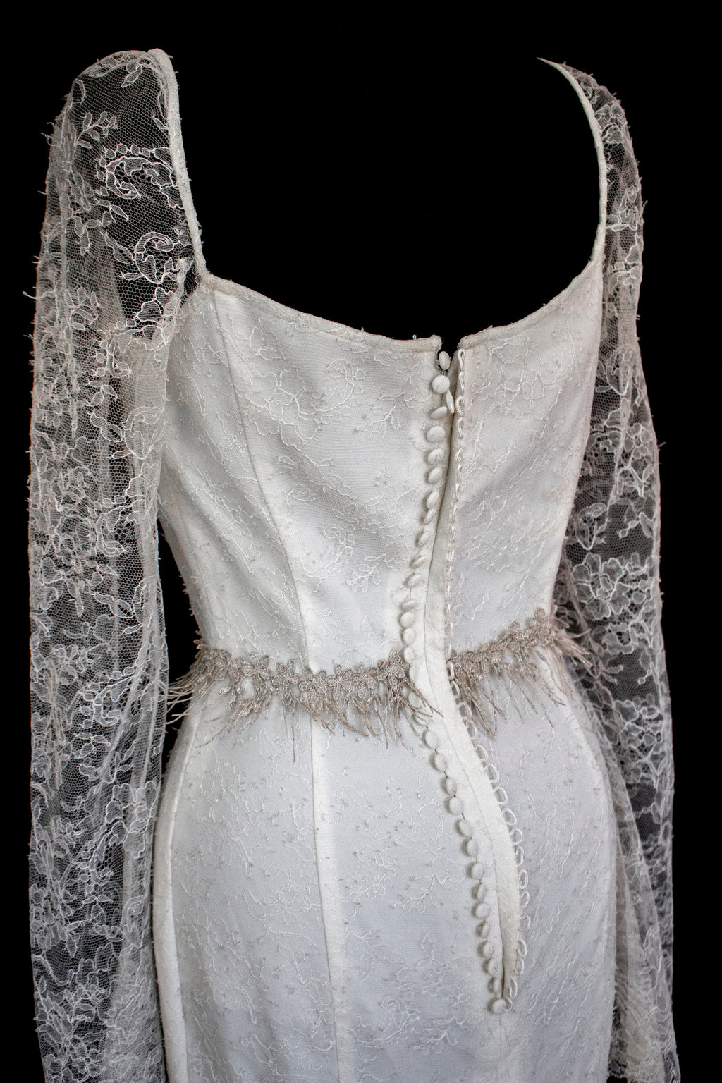 Vintage Chantilly Lace Mermaid Wedding Dress | Full Train Gown - 379
