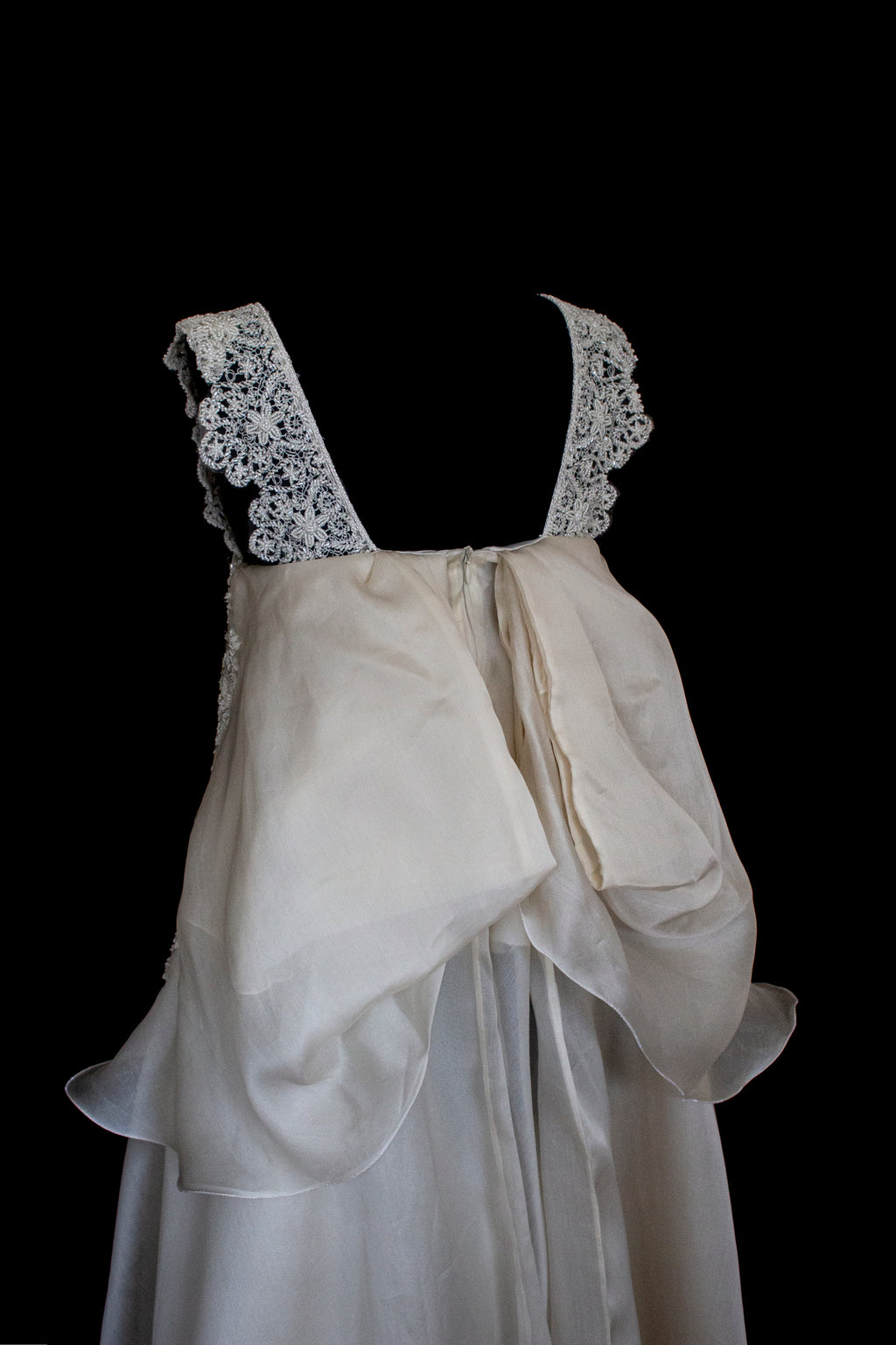 344 - UNIQUE UPCYCLED SILK ORGANZA WEDDING DRESS: PEARL GREY & BRONZE RUFFLED GOWN, SILVER EMBROIDERY, LUXURY SUSTAINABLE BRIDAL DRESS - Vague atelier