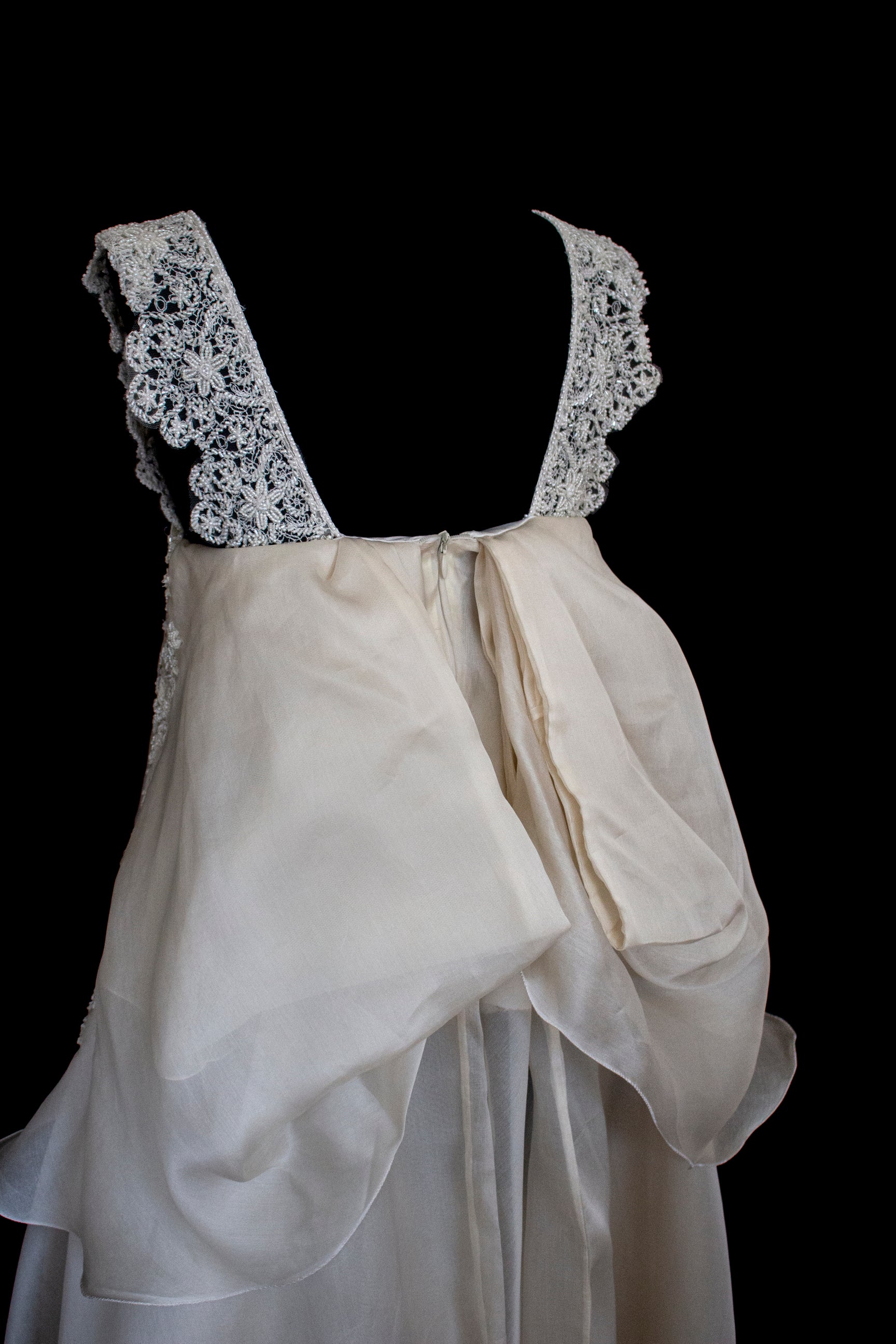 344 - UNIQUE UPCYCLED SILK ORGANZA WEDDING DRESS: PEARL GREY & BRONZE RUFFLED GOWN, SILVER EMBROIDERY, LUXURY SUSTAINABLE BRIDAL DRESS - Vague atelier