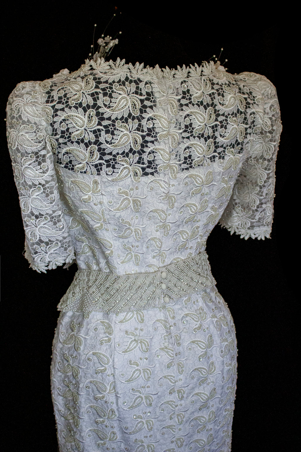 359 - VINTAGE 80s BEADED LACE SHEATH DRESS: WHITE & GOLD WEDDING GOWN WITH 3D FLORAL DETAILS