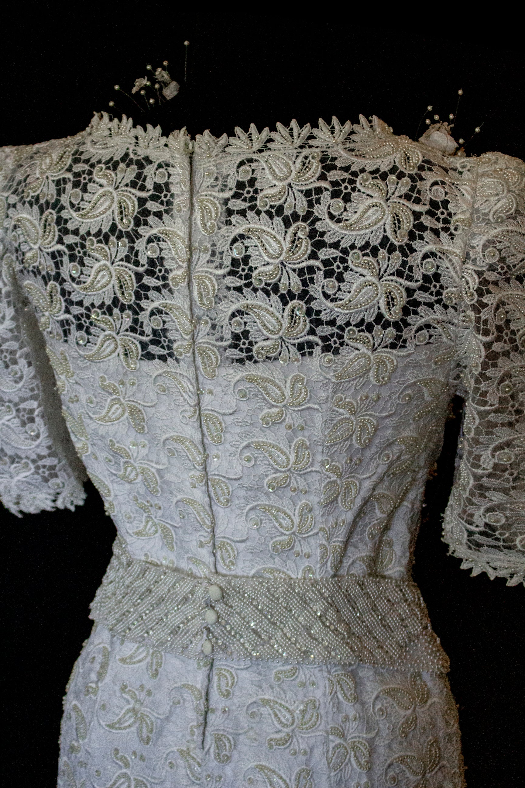 359 - VINTAGE 80s BEADED LACE SHEATH DRESS: WHITE & GOLD WEDDING GOWN WITH 3D FLORAL DETAILS