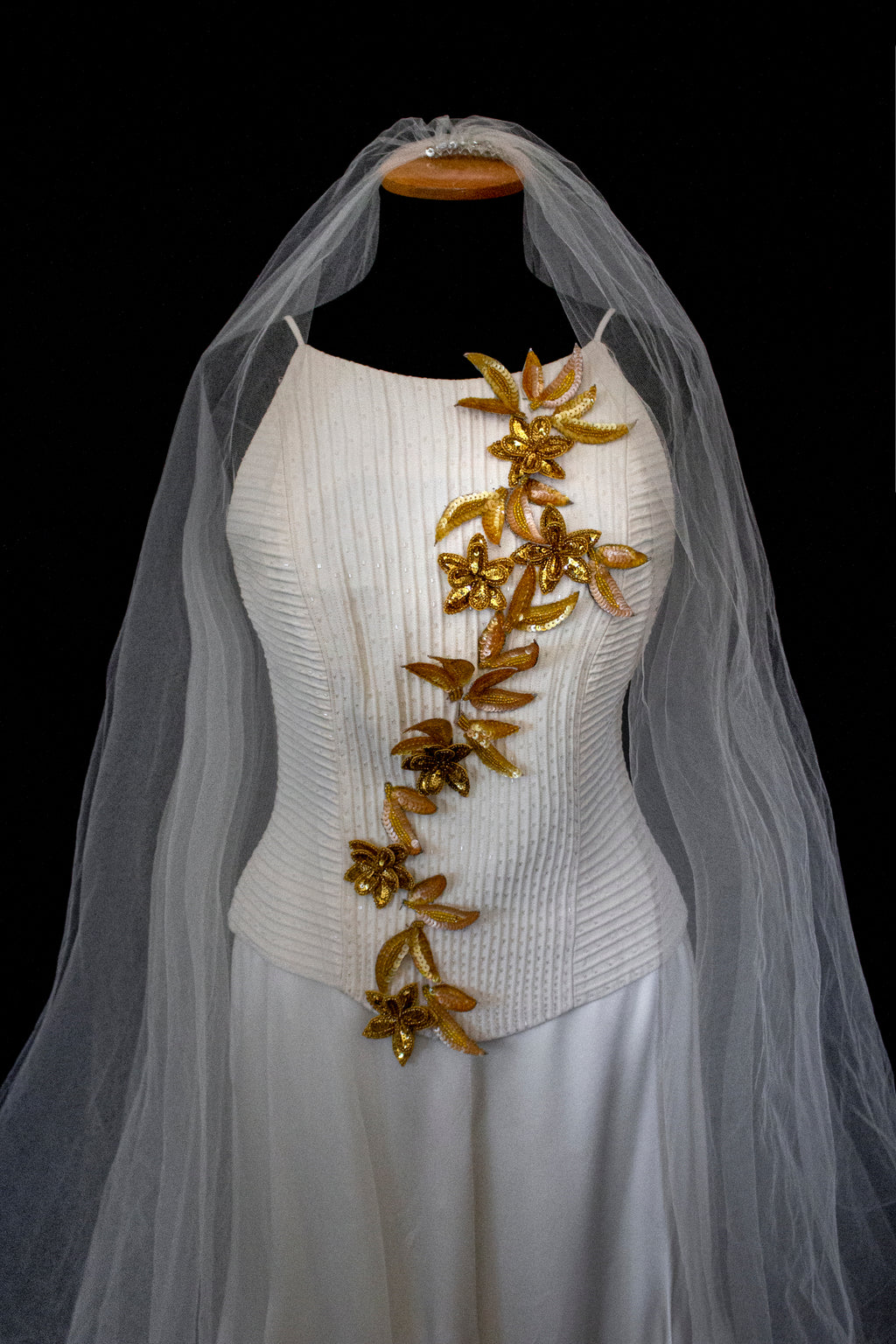 300 - SOPHISTICATED PURE SILK VINTAGE BRIDAL SET: HALTER TOP WITH ANTIQUE GOLD SEQUIN FLOWERS & MATCHING VEIL - Vague atelier