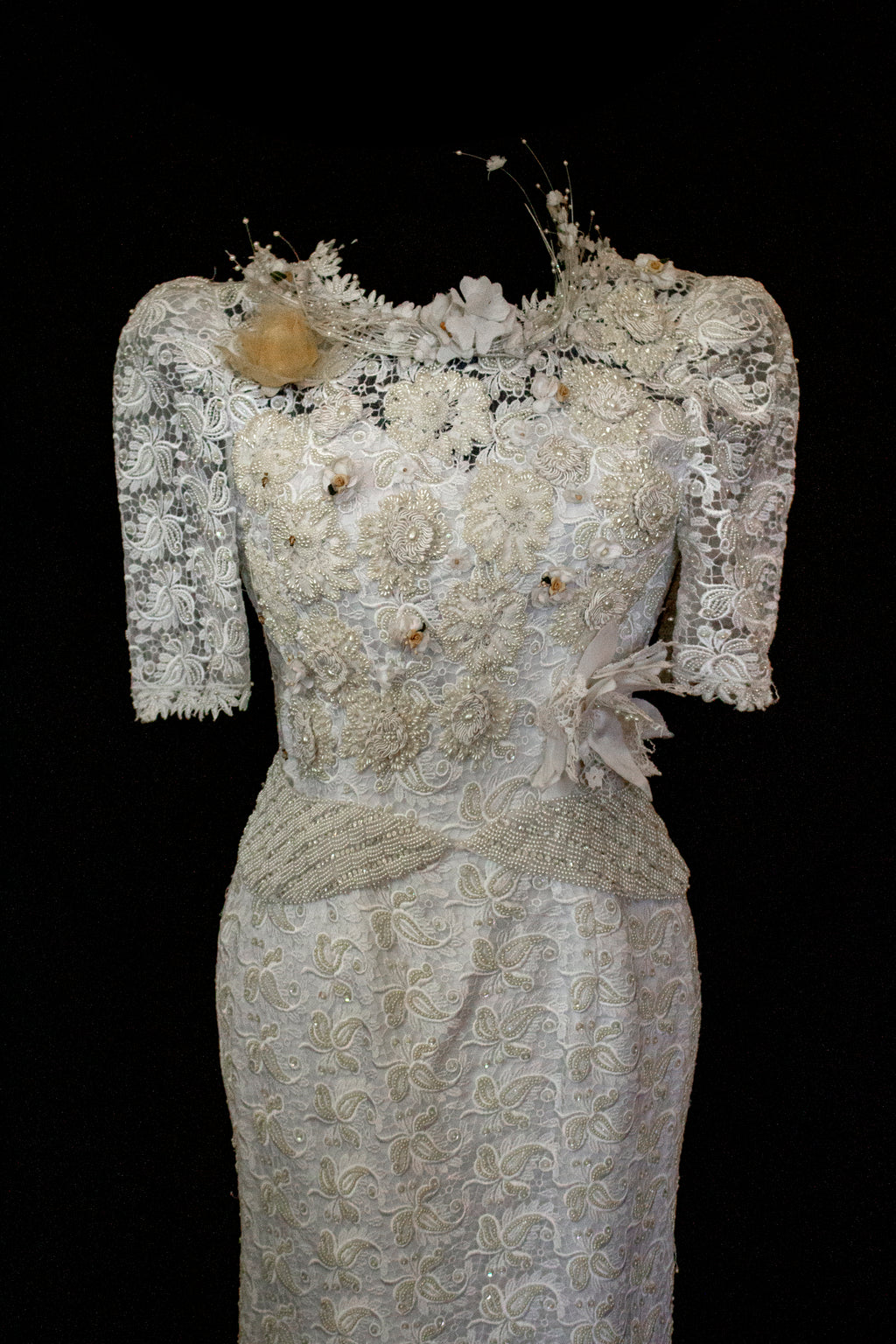 359 - VINTAGE 80s BEADED LACE SHEATH DRESS: WHITE & GOLD WEDDING GOWN WITH 3D FLORAL DETAILS