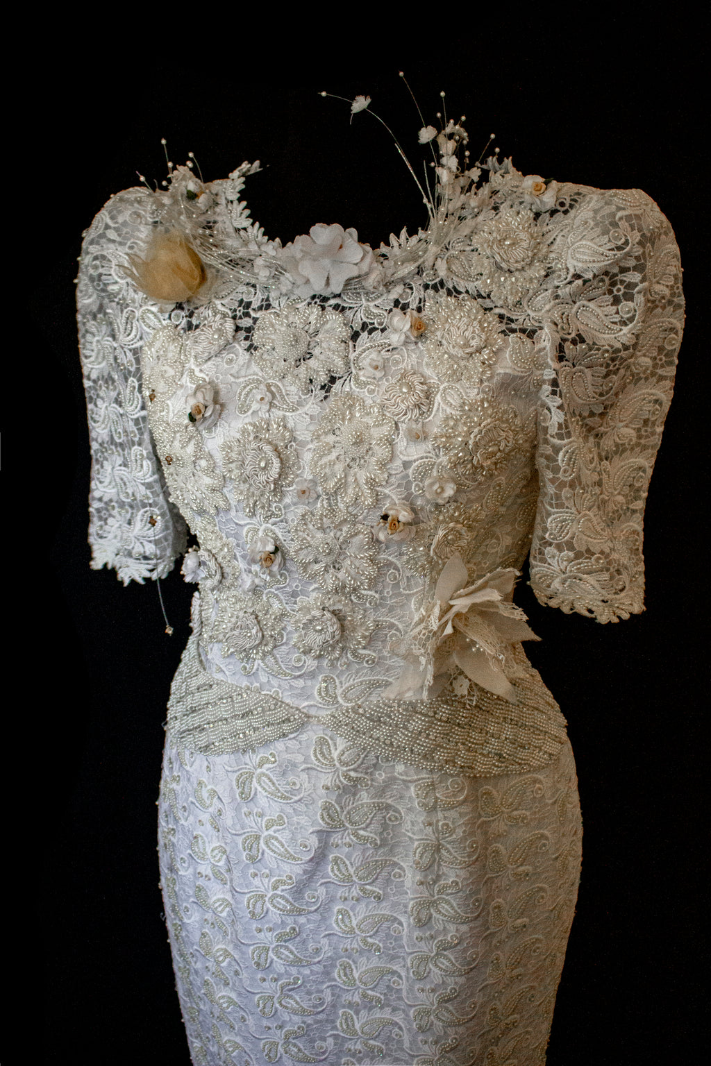 359 - VINTAGE 80s BEADED LACE SHEATH DRESS: WHITE & GOLD WEDDING GOWN WITH 3D FLORAL DETAILS
