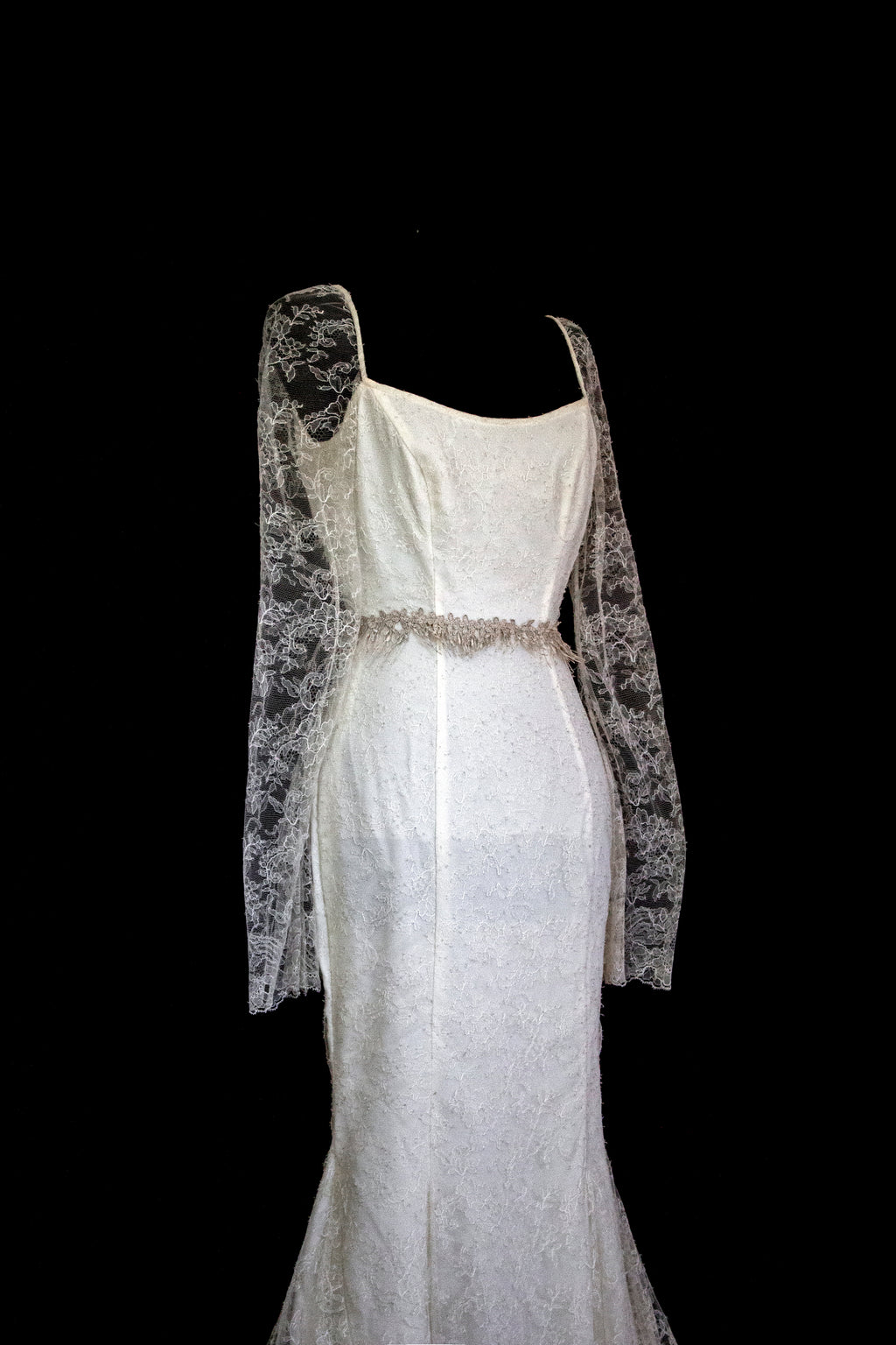 Vintage Chantilly Lace Mermaid Wedding Dress | Full Train Gown - 379