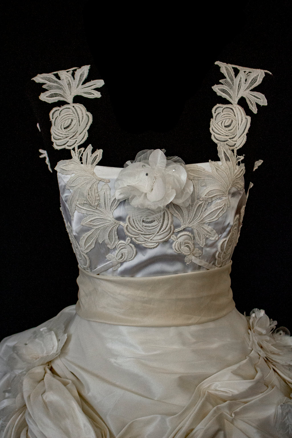 353 - UNIQUE 60S VINTAGE EMPIRE WEDDING DRESS: ICE SATIN GOWN WITH ECRU EMBROIDERY & 80S SILK TAFFETA DETACHABLE TRAIN