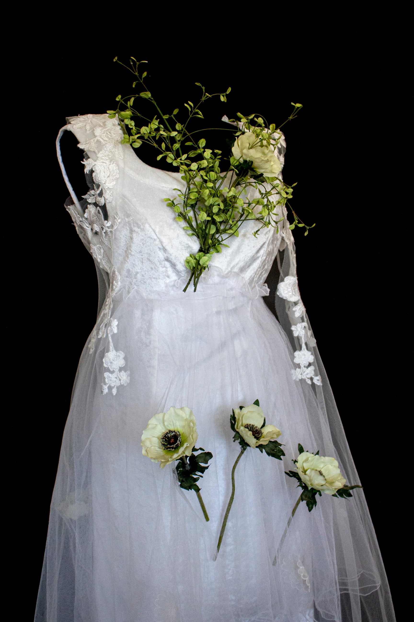 350 - UNIQUE VINTAGE UPCYCLED WEDDING DRESS: PEARL GREY VELVET SHEATH WITH TUTU & MAXI EMBROIDERED BRIDAL CAPE, SPRING BOHO STYLE - Vague atelier