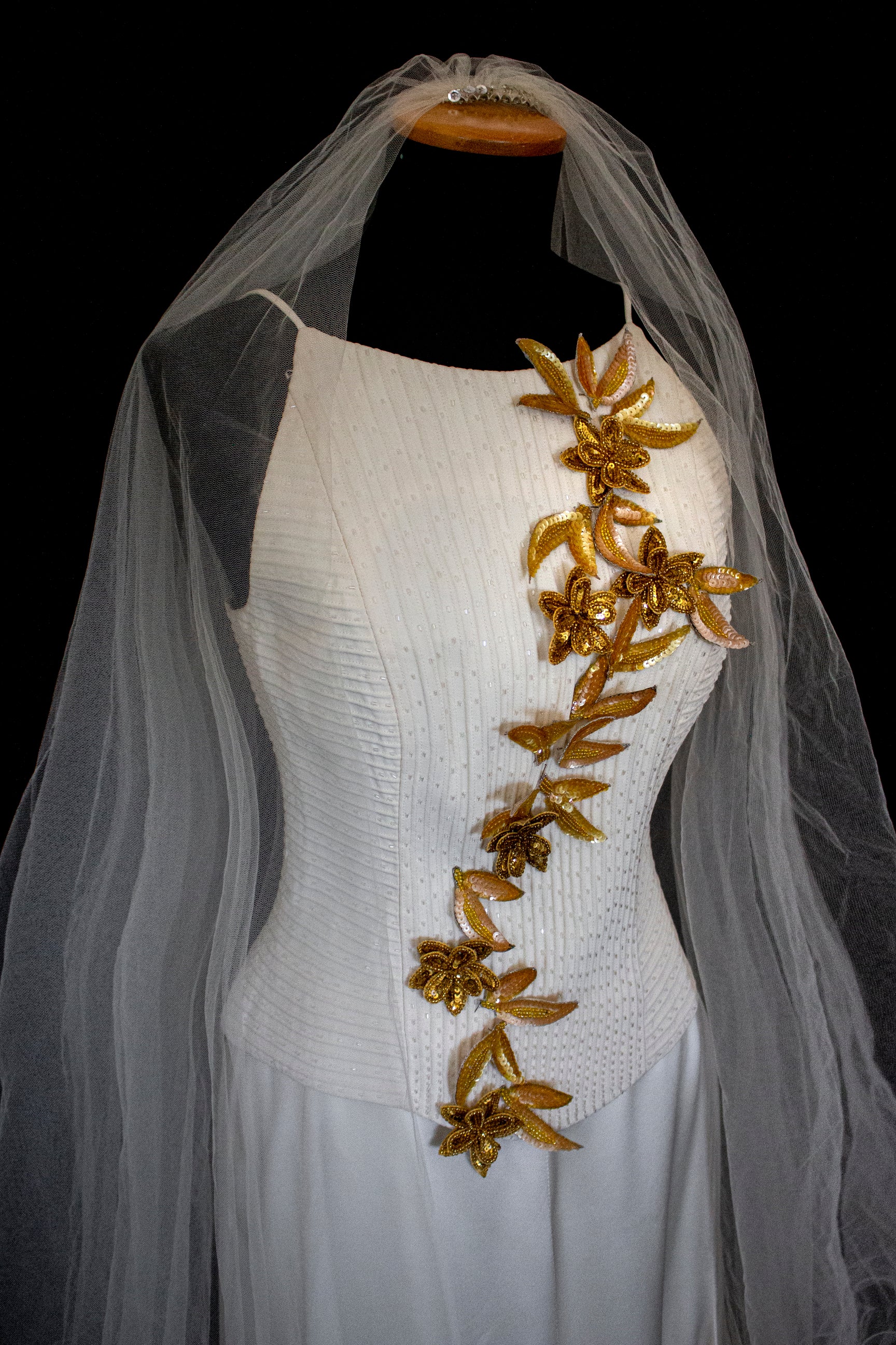300 - SOPHISTICATED PURE SILK VINTAGE BRIDAL SET: HALTER TOP WITH ANTIQUE GOLD SEQUIN FLOWERS & MATCHING VEIL - Vague atelier